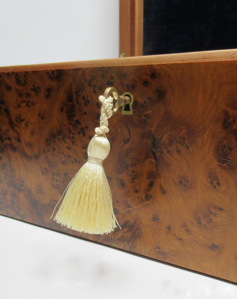 burl walnut wood