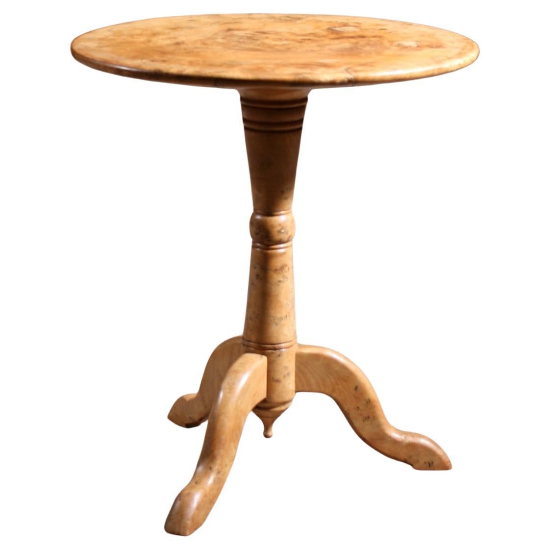 Burr Elm Coffee or Lamp Table in vendita