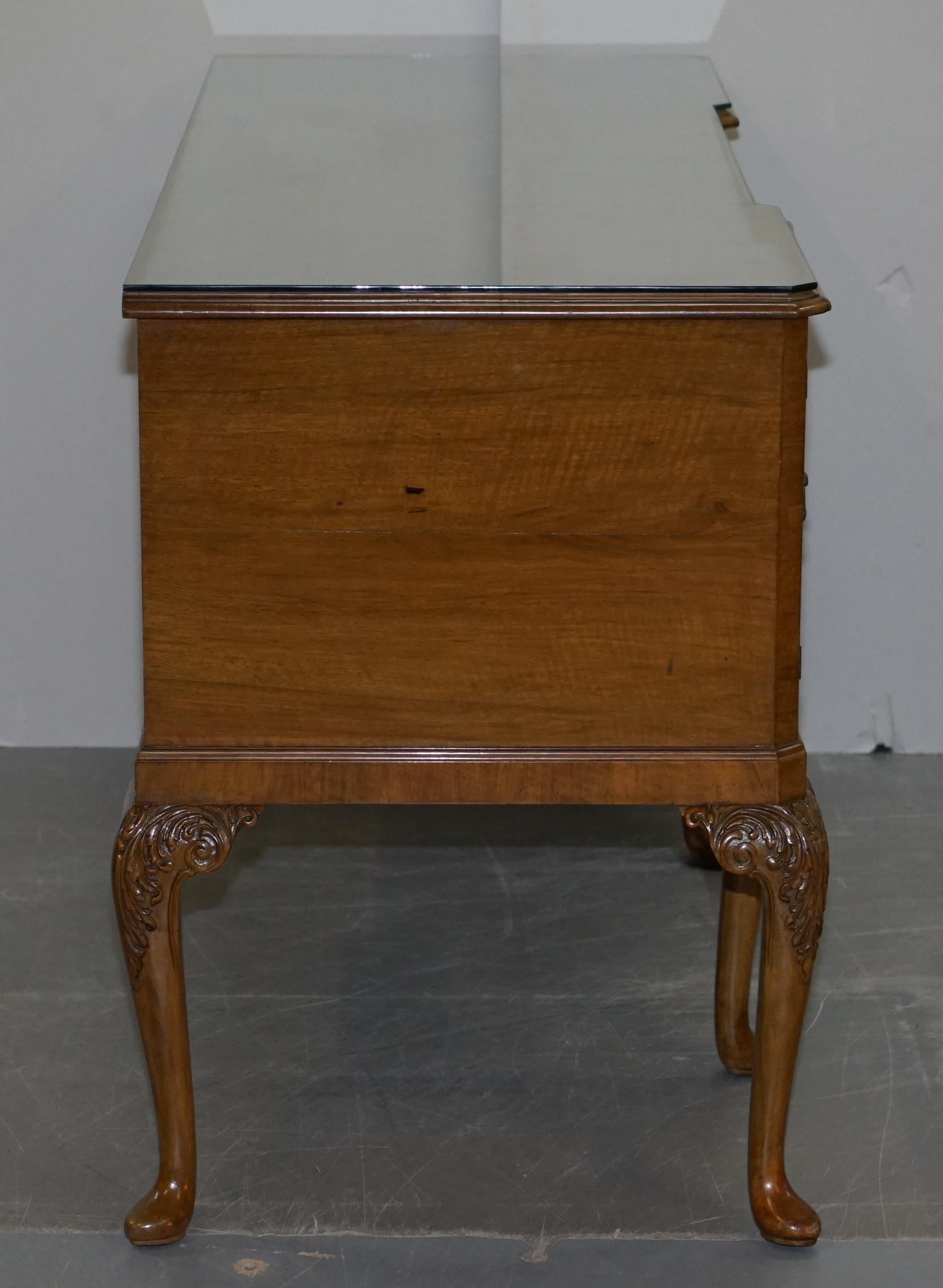 Burr Walnut Art Deco Denby & Spinks Leeds Breakfront Sideboard Part of a Suite For Sale 8