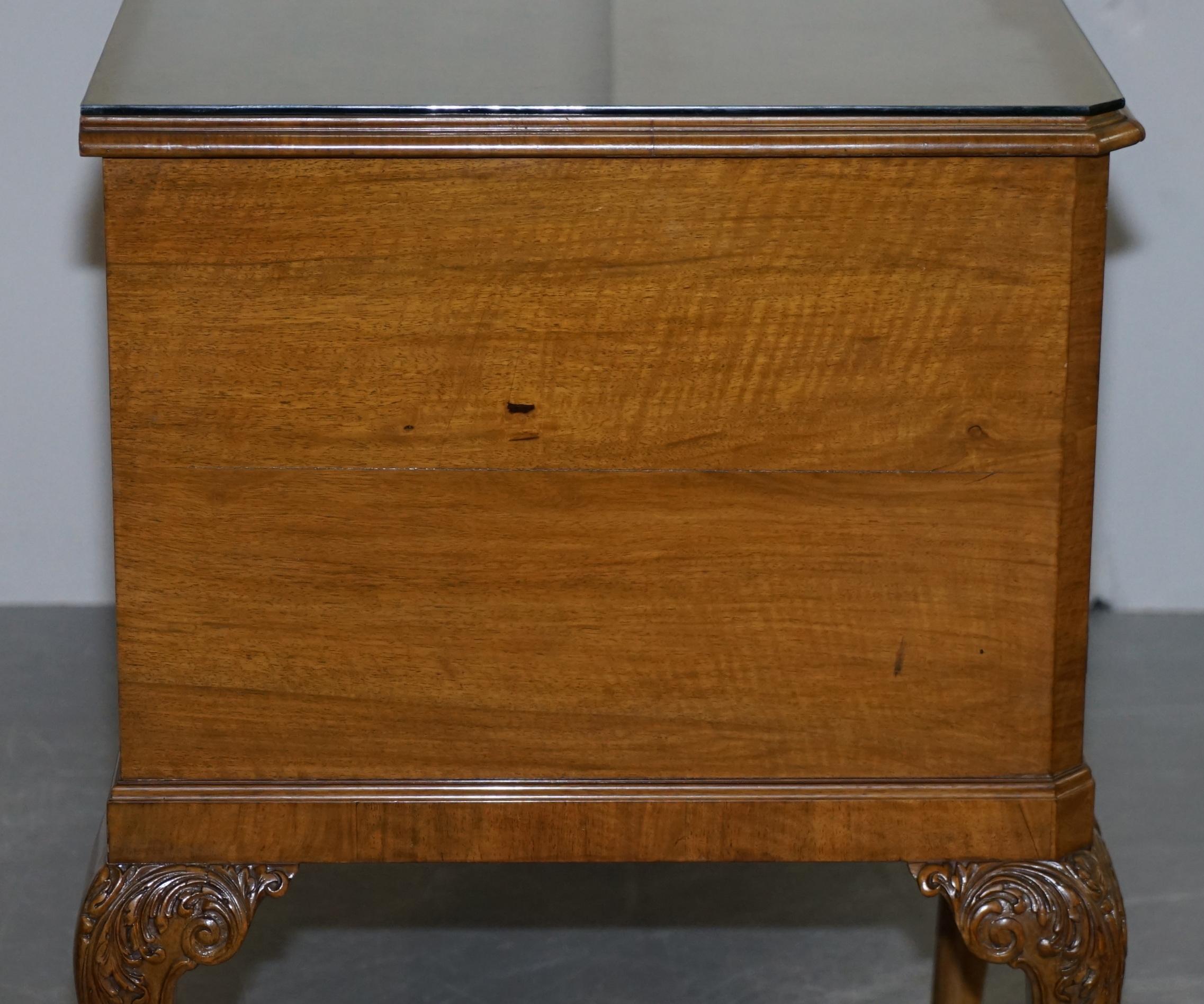 Burr Walnut Art Deco Denby & Spinks Leeds Breakfront Sideboard Part of a Suite For Sale 9