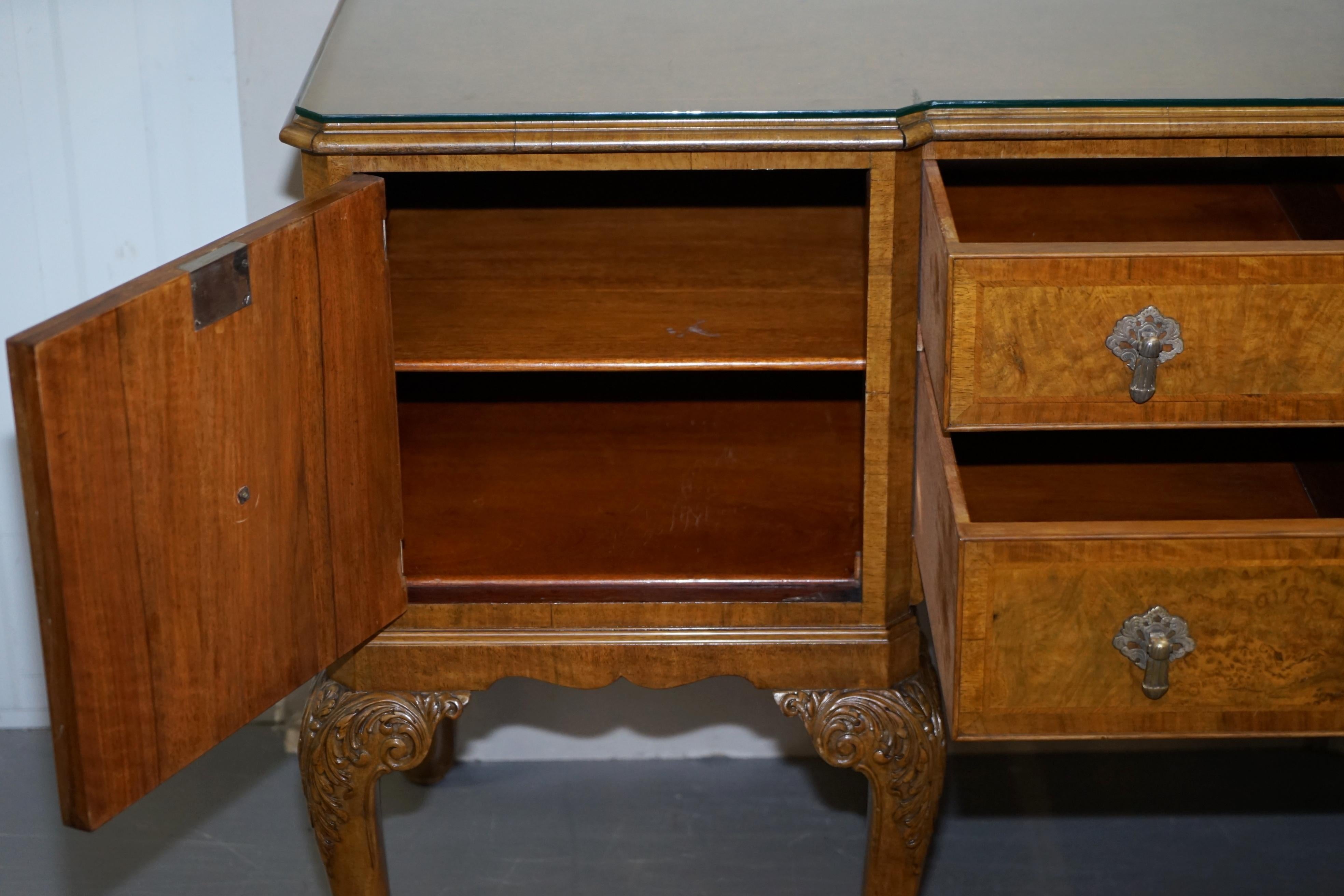 Burr Walnut Art Deco Denby & Spinks Leeds Breakfront Sideboard Part of a Suite For Sale 12