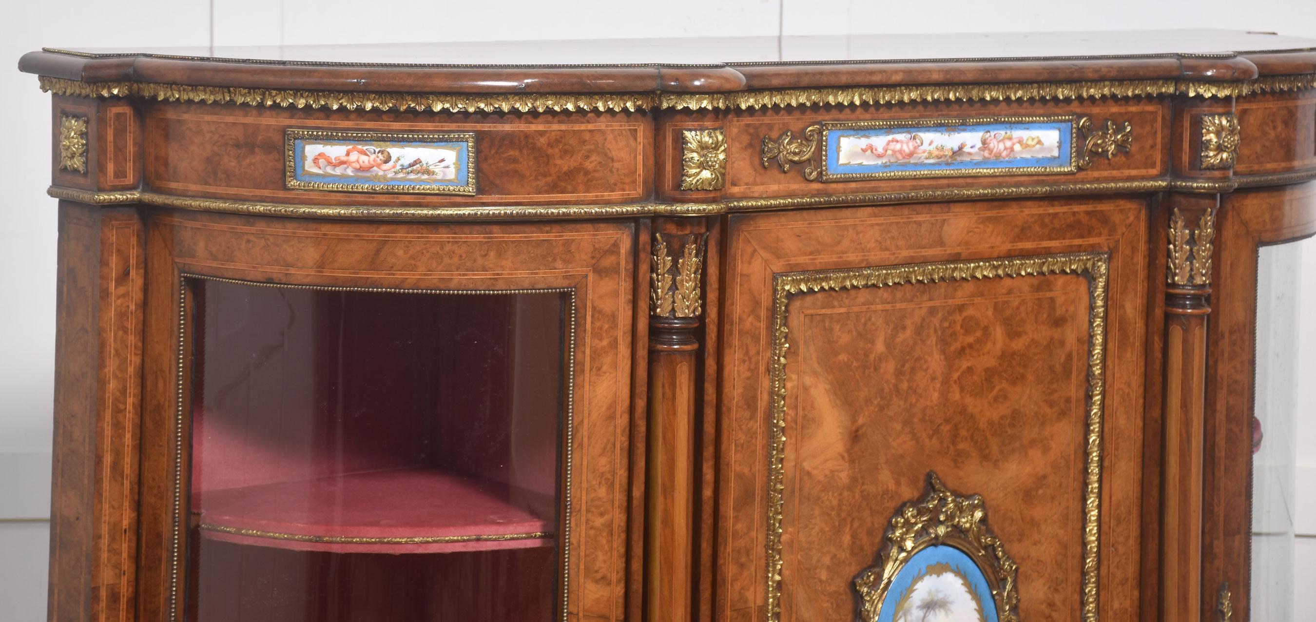 Burr Walnut Credenza For Sale 3