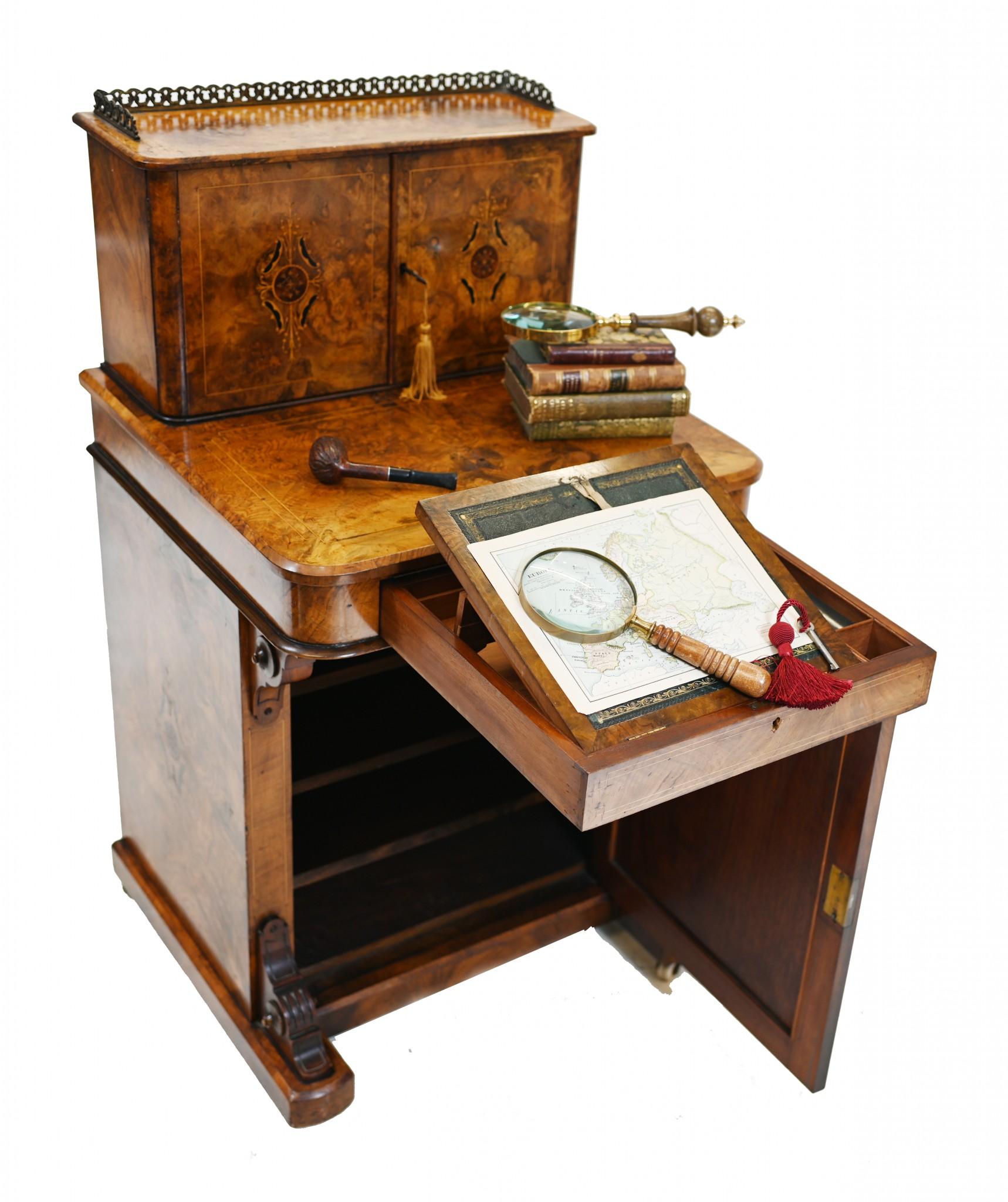 Gratnussbaum Davenport Schreibtisch Viktorianisch 1880 im Angebot 3