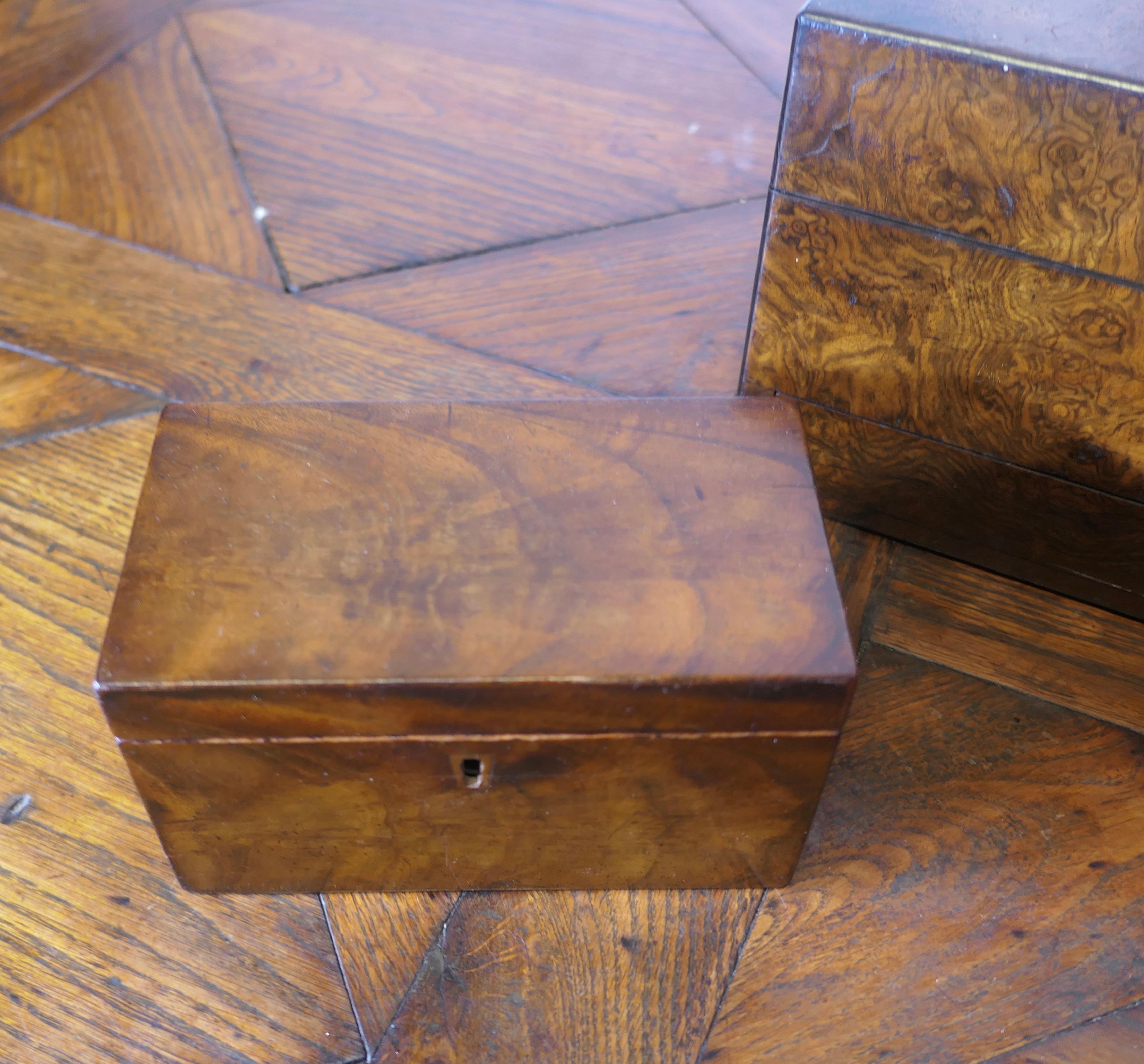 Caja joyero/estacionaria de nogal con otras 2 cajas de nogal en venta 4