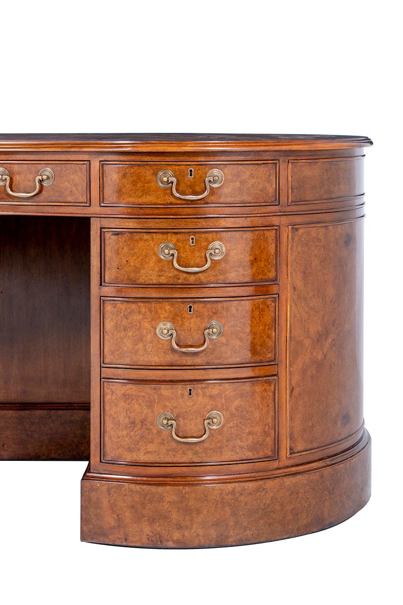Burr Walnut Kidney Pedestal Desk In New Condition For Sale In London, GB