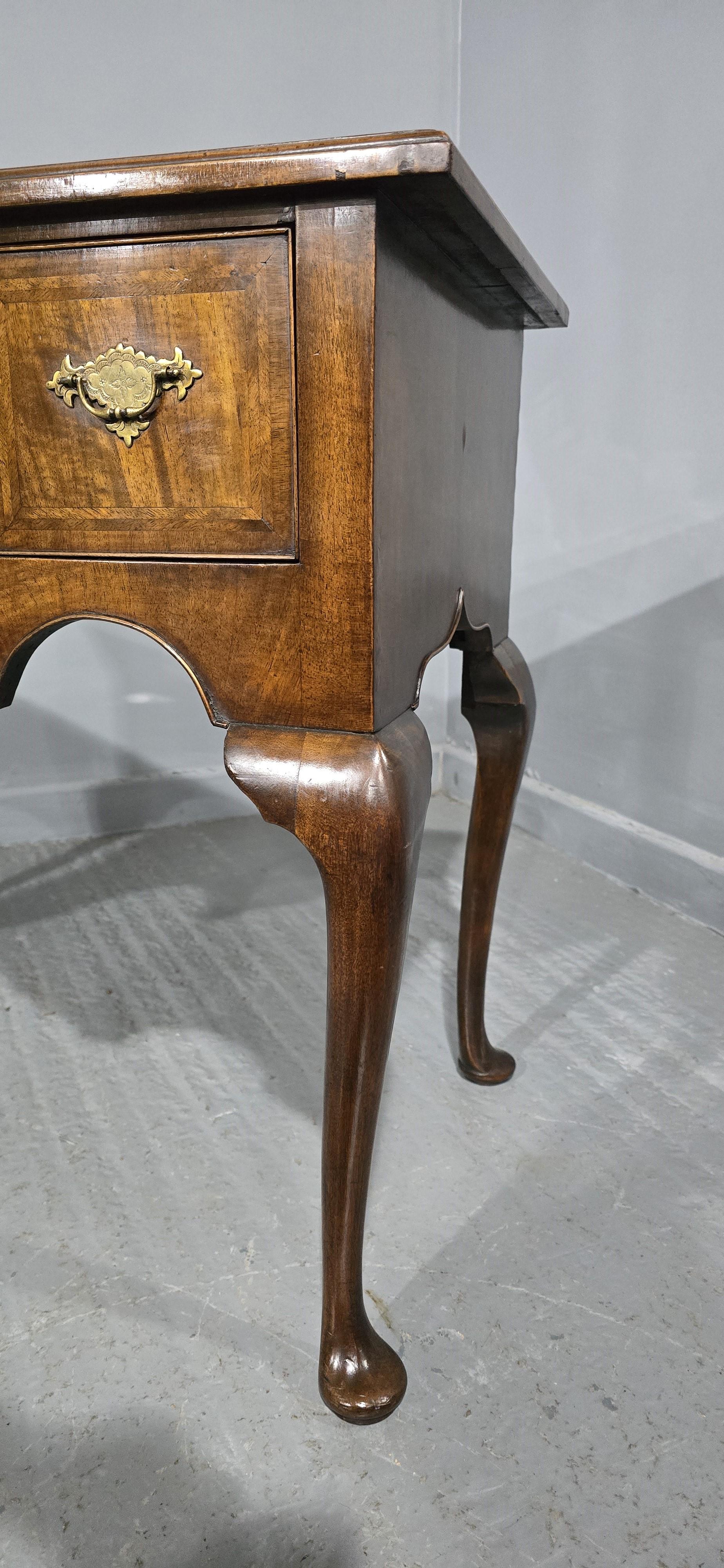 Lowboy in radica di noce In condizioni buone in vendita a Swadlincote, GB
