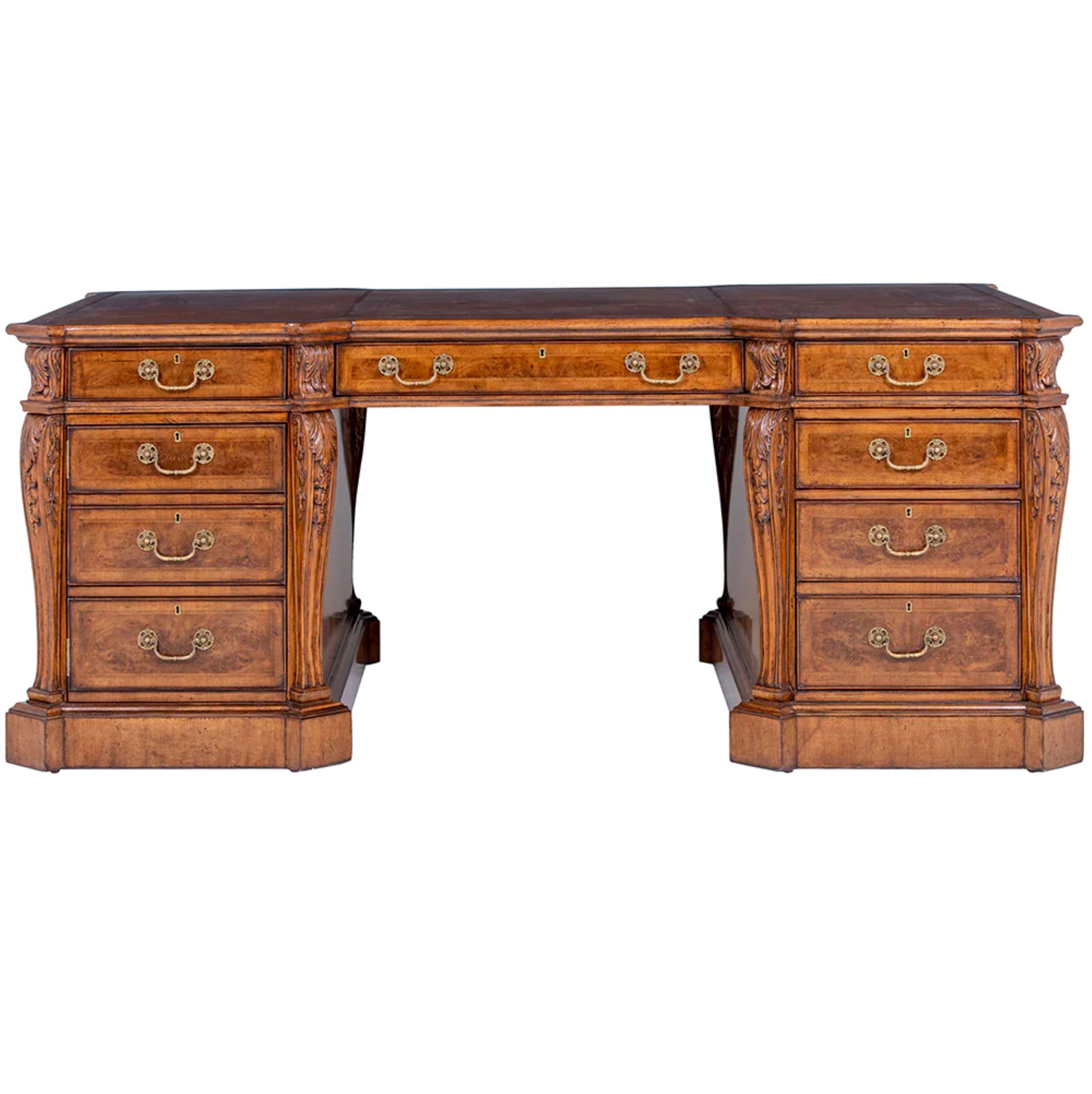 Partenaires Ronce de noyer The Pedestal Desk en vente 1