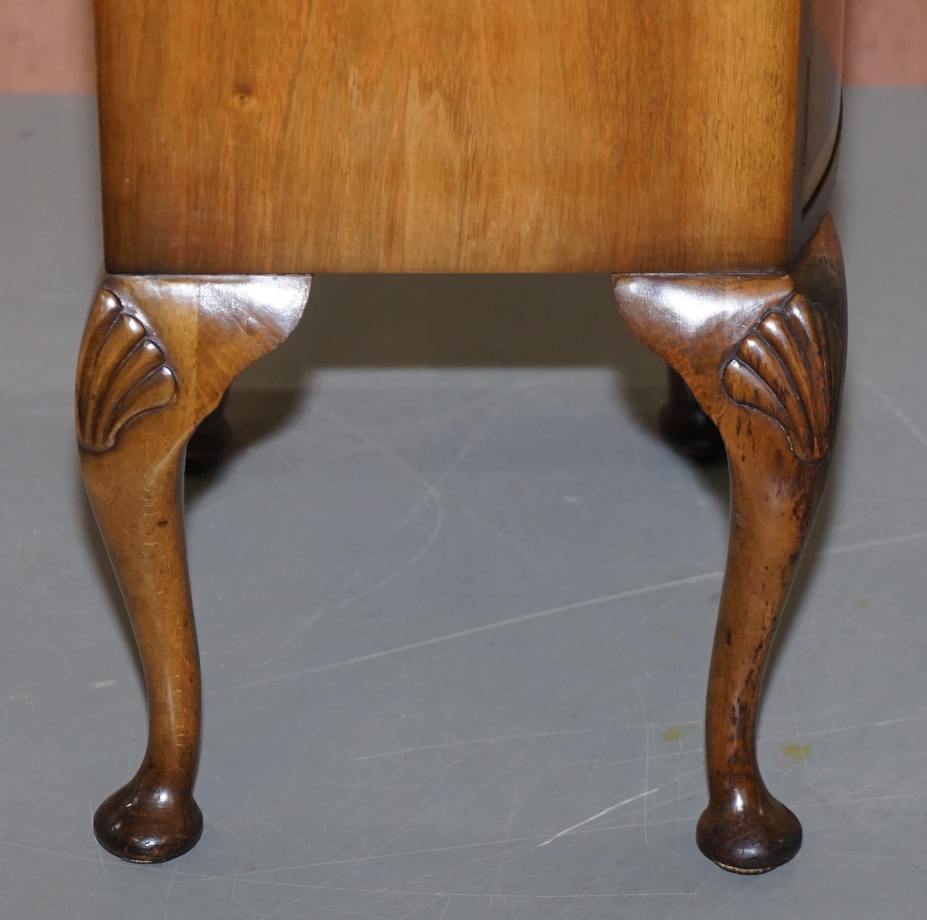 Burr Walnut Queen Anne Bedside Table Cabinet Elegant Carved Cabriolet Legs For Sale 4