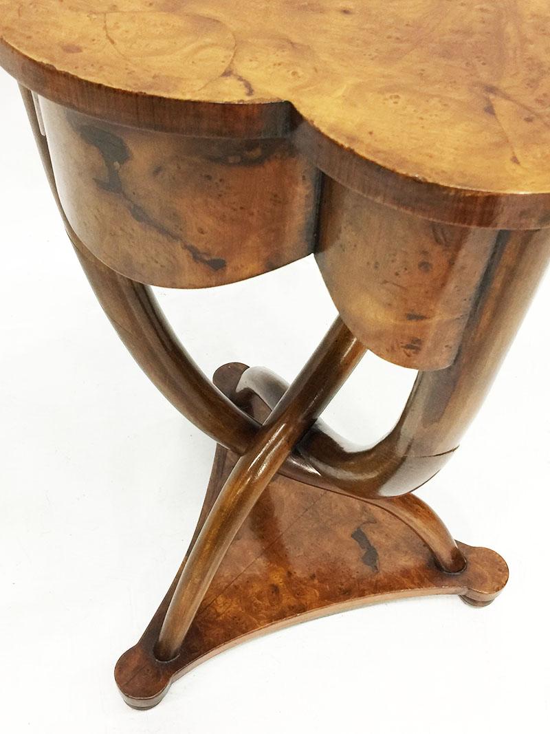 Dutch Burr Walnut Side Table with Curved Legs, 20th Century For Sale
