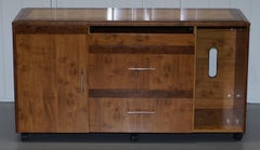 Nussbaum Sideboard TV Stand Schubladen entworfen:: um Computer Teil der Suite Haus