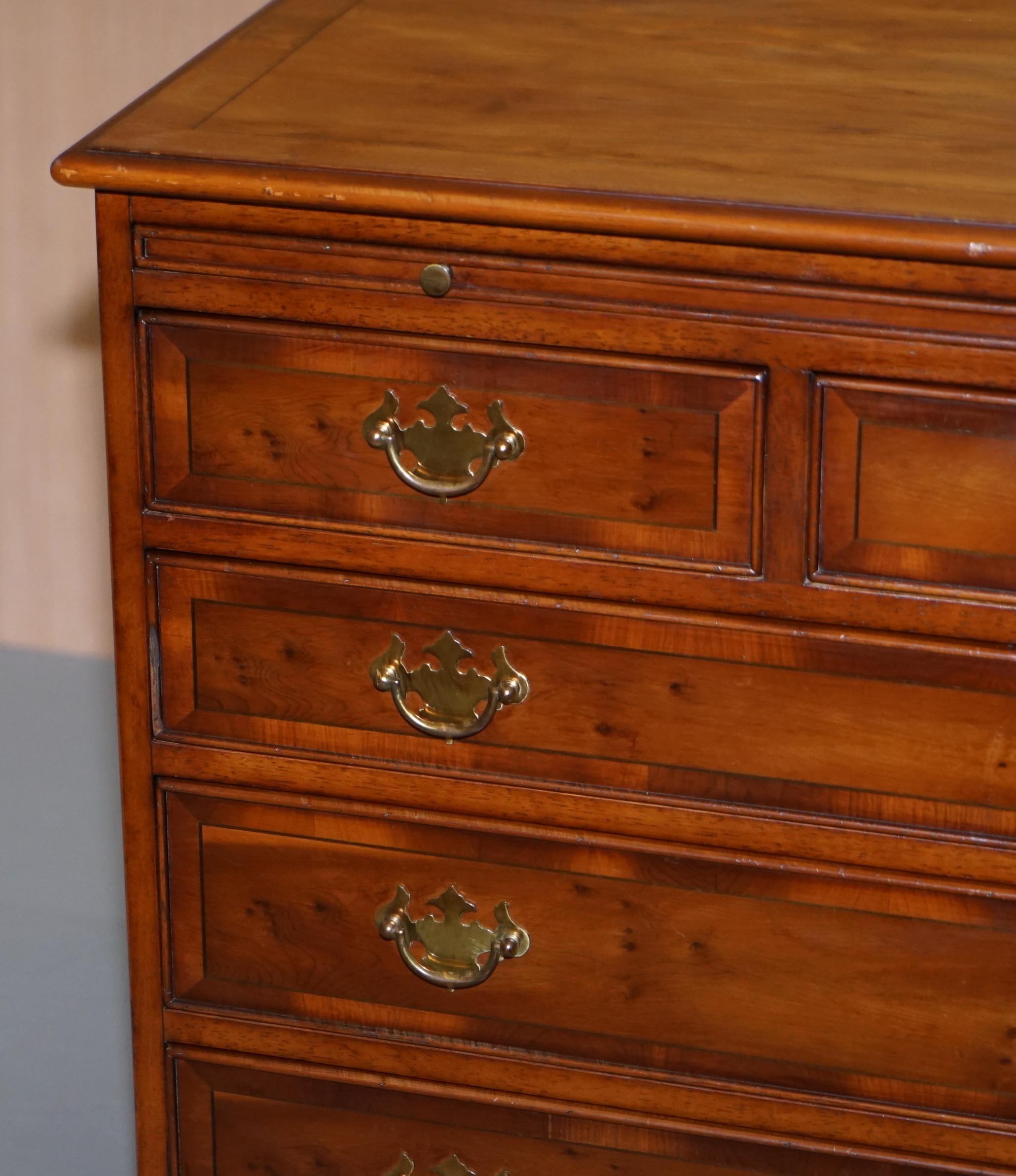 20th Century Burr Yew Wood Chest of Drawers Butlers Leather Serving Tray Large Side Table For Sale