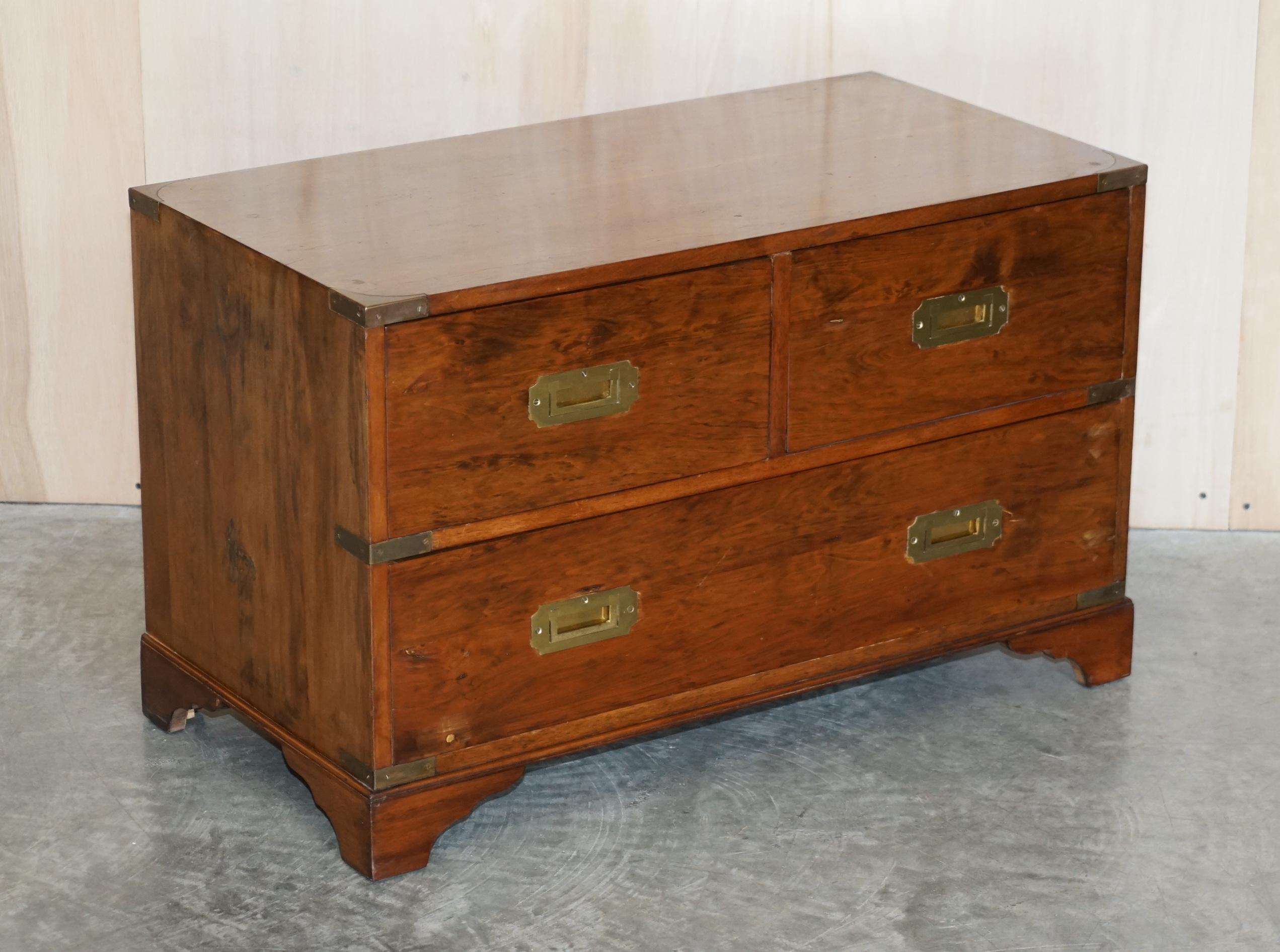 We are delighted to offer for sale this lovely vintage Burr Yew wood two over one, chest of drawer to be used for a TV or media stand

A very good looking and utilitarian piece, it’s a nicely sized, ideally suited as mentioned for a TV but it can