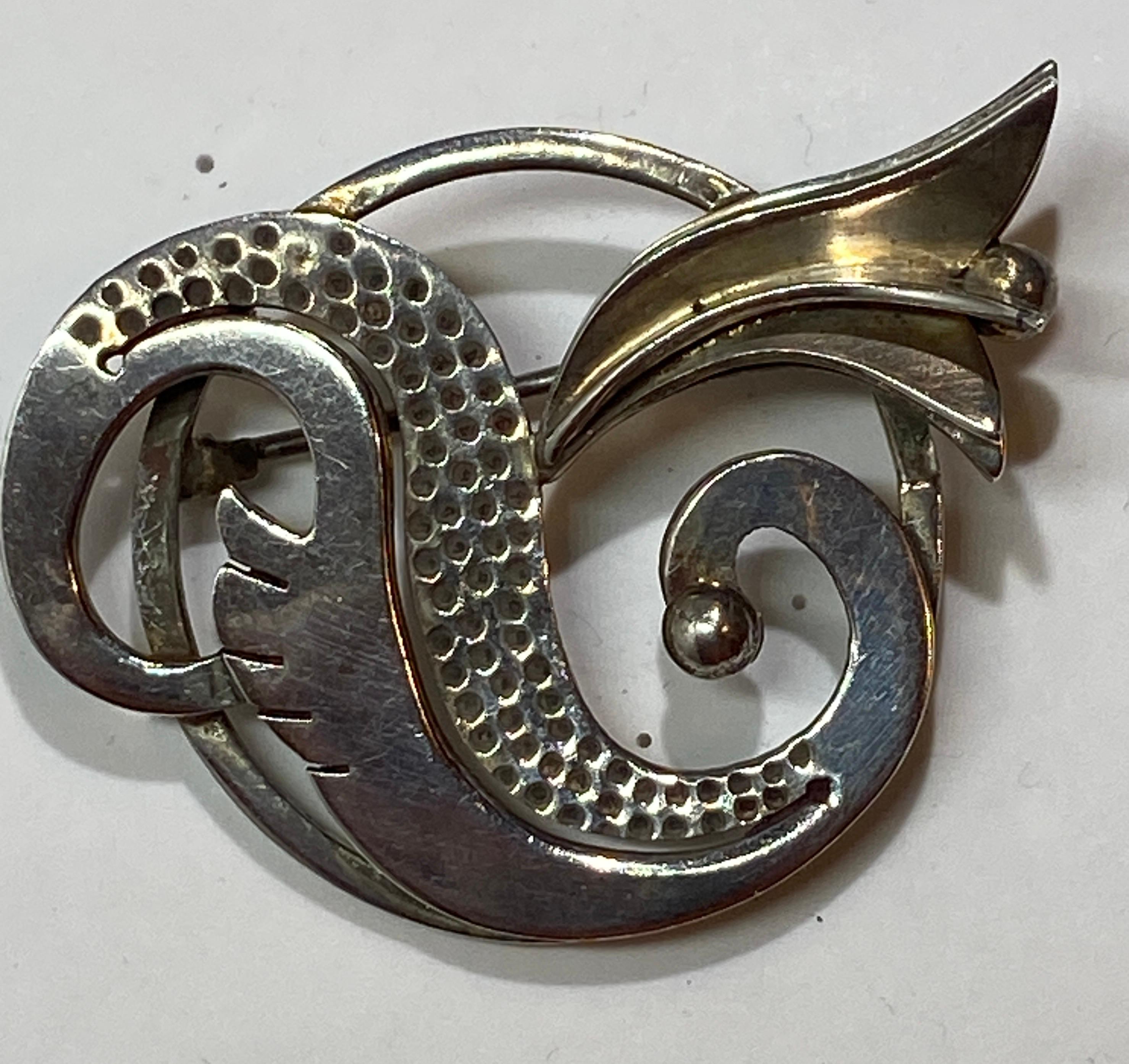 Artisan Broche en argent sterling « Burst Of Florals Swirling » en vente
