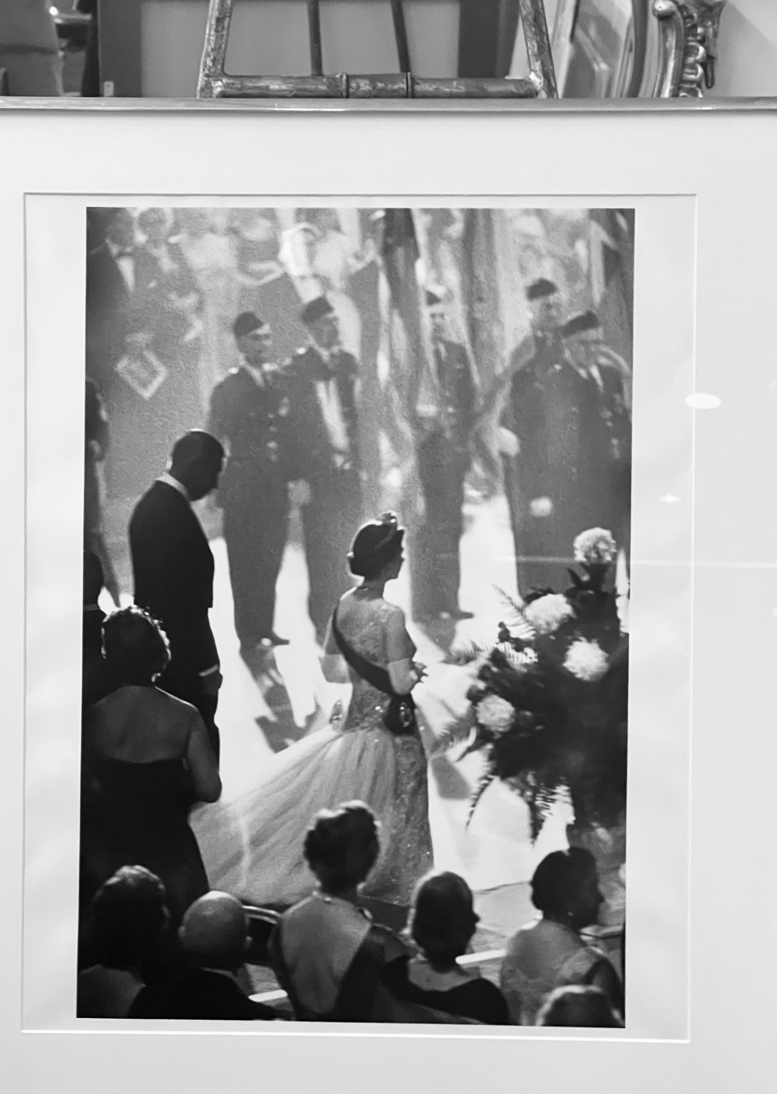 Queen Elizabeth II Visit to America, New York City 1950s, Gelatin Silver Print im Angebot 2