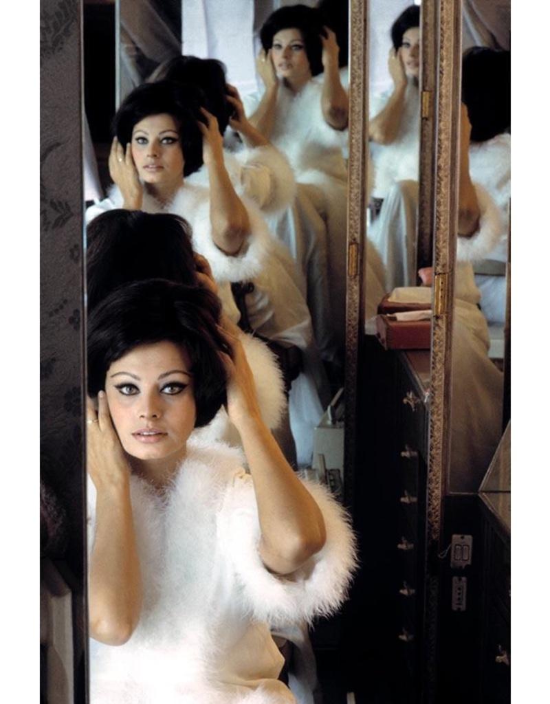 Burt Glinn Color Photograph - Sophia Loren 1963