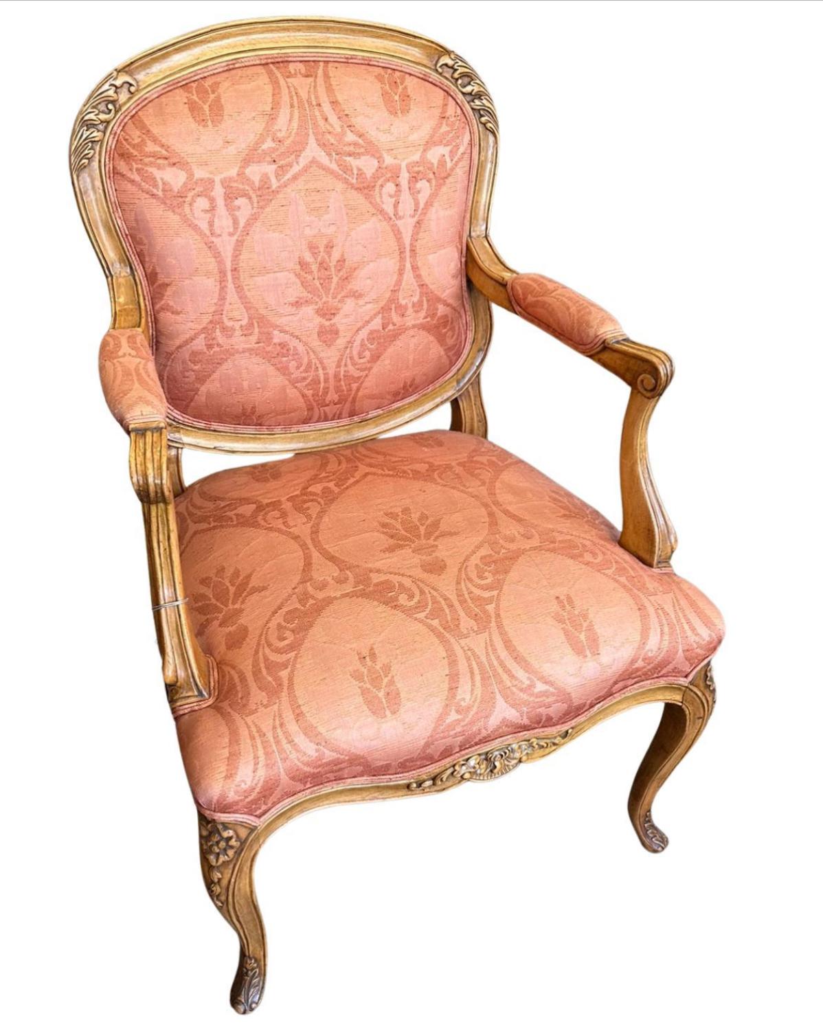 Burton-Ching Sillón de Abedul Estilo Luis XV en Bueno estado para la venta en LOS ANGELES, CA