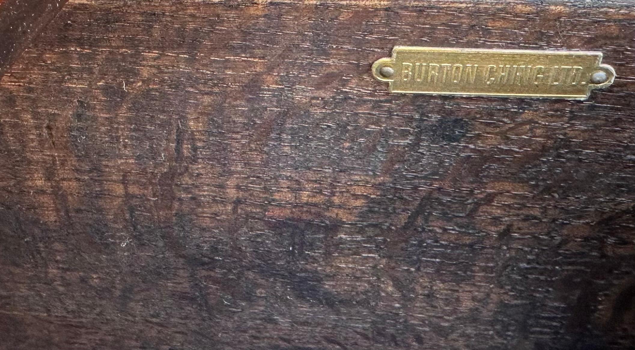 Cineserie Burton-Ching Commode in stile Luigi XVI in cineseria nera e oro in vendita