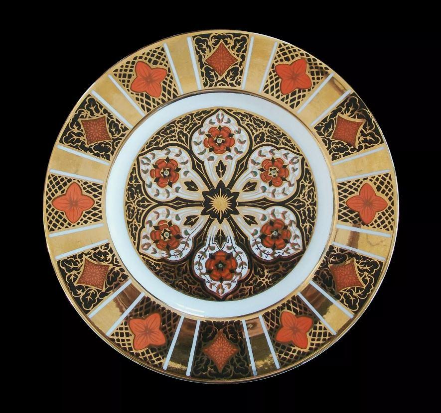 Victorien Poterie BURTONDALE - Assiette à dîner en porcelaine d'os à motif Imari - Royaume-Uni - 20e siècle en vente