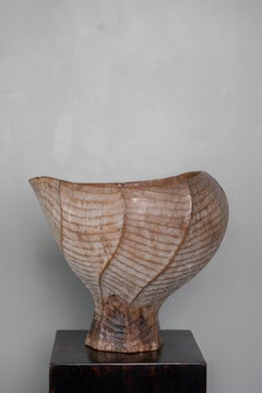Vase en bois de teck Burung par Mary Verspoor