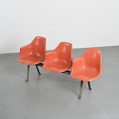 Bus stop bench by Kiyonori Kikutake & Itsuko Hasegawa, Japan 1965