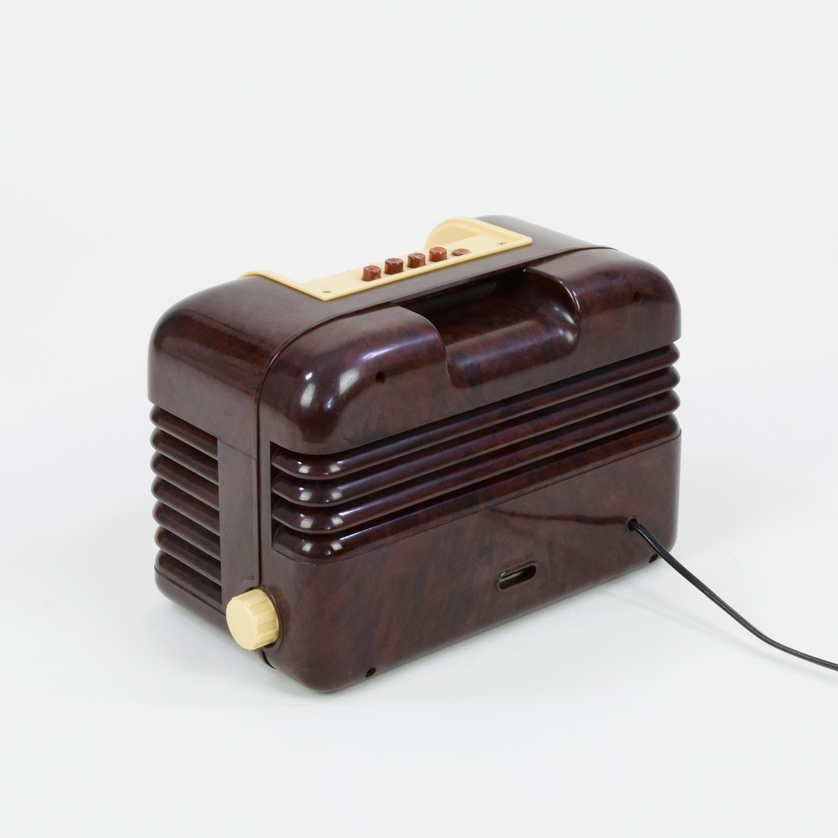 Dutch Bush DAC10 Valve/Tube Radio, 1950s Bakelite Art Deco Styling, in Working Order
