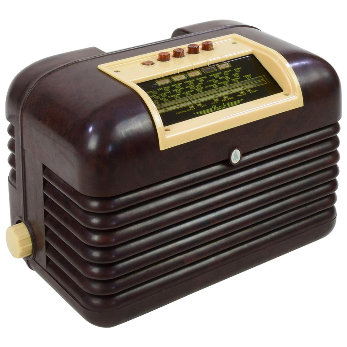 Bush DAC10 Valve/Tube Radio, 1950s Bakelite Art Deco Styling, in Working  Order at 1stDibs