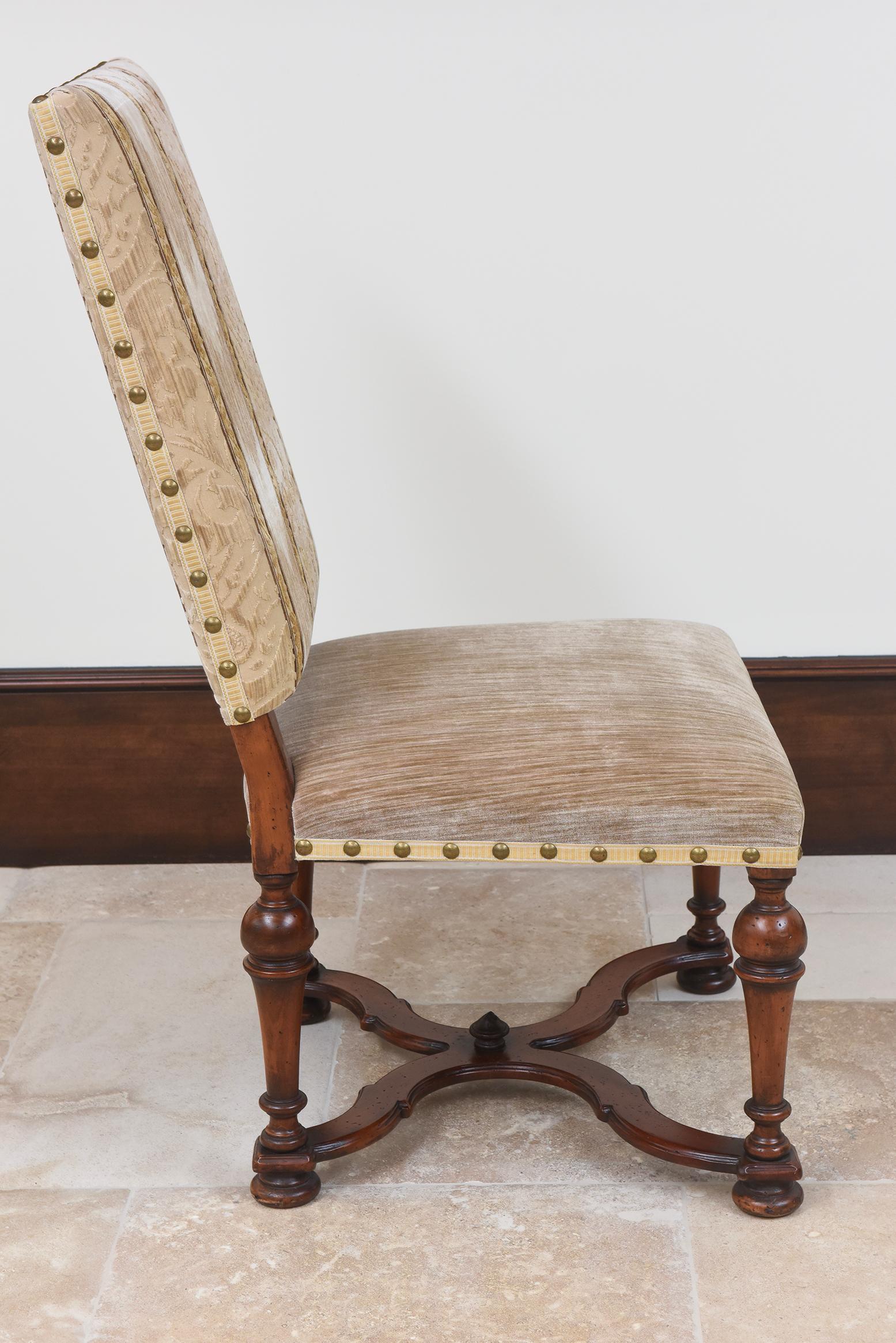 Tissu Fauteuil Bussandri Cultivated Dining - Lot de 8, début du 21e siècle en vente