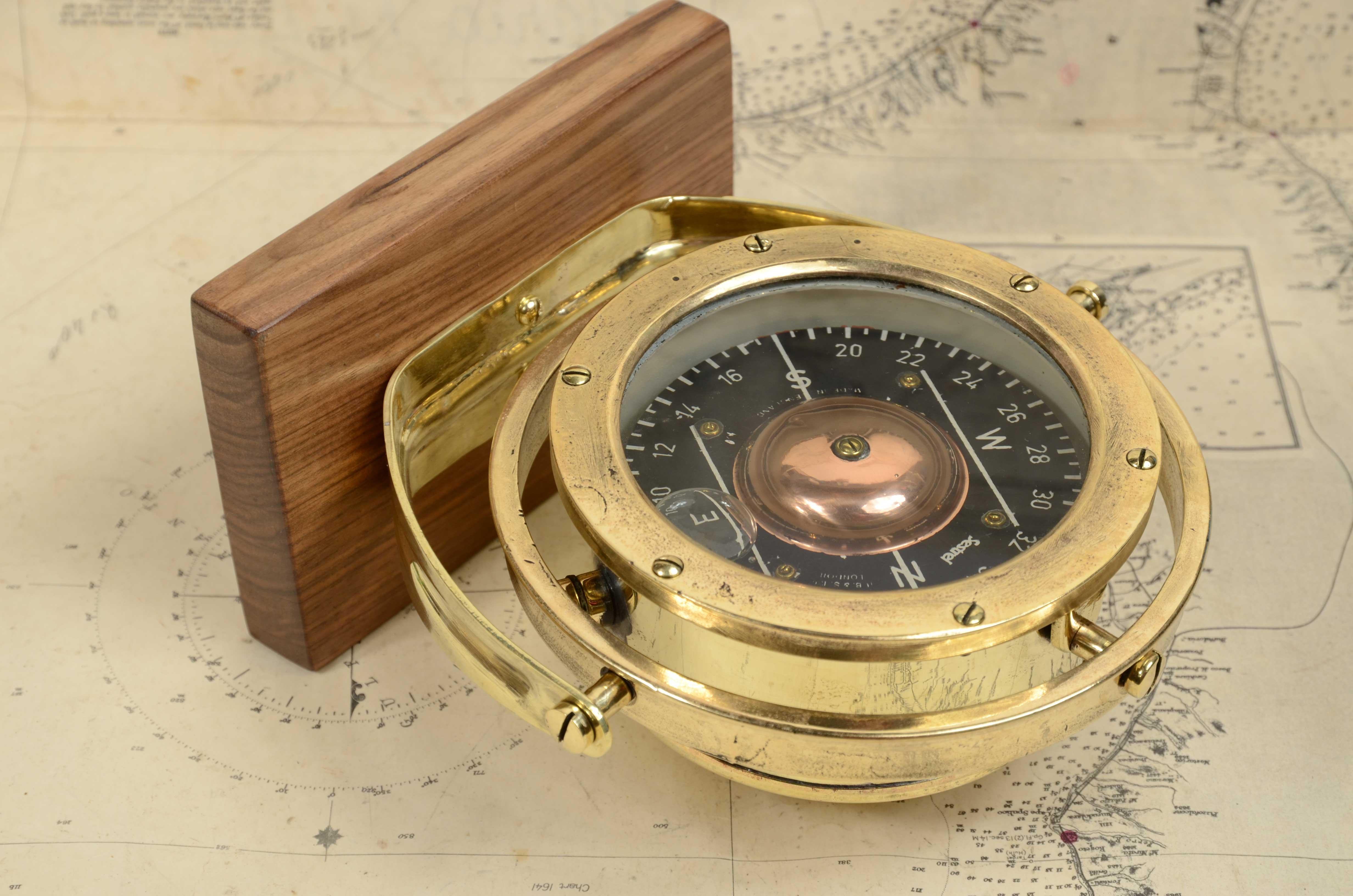 Aeronautical compass signed by Henry Browne & Son  Sestrel of the 1930s C8928 For Sale 3