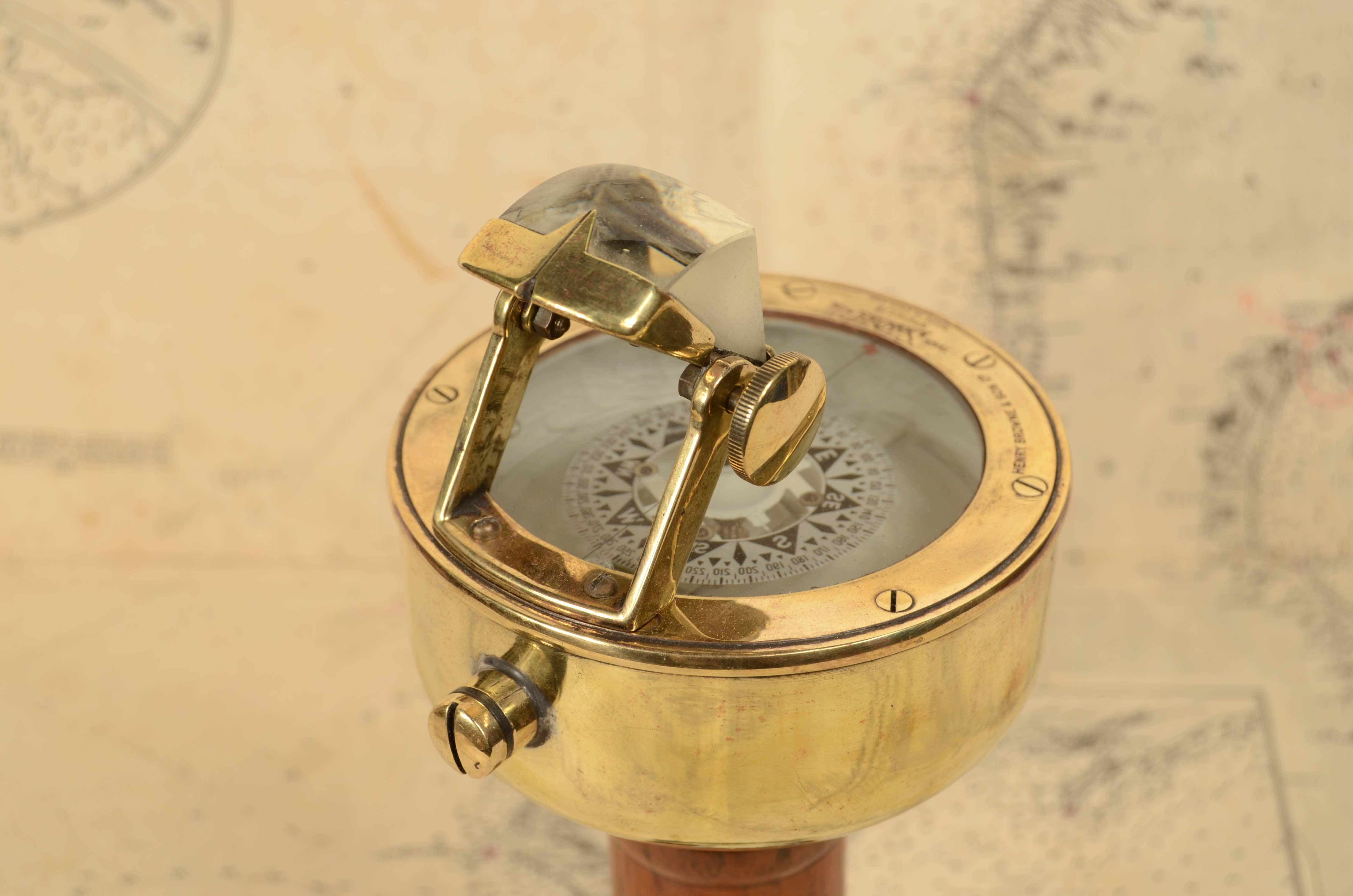 Kompass  aus magnetischer Handerkennung, signiert Henry Browne & Son Anfang des 20 (Early 20th Century) im Angebot