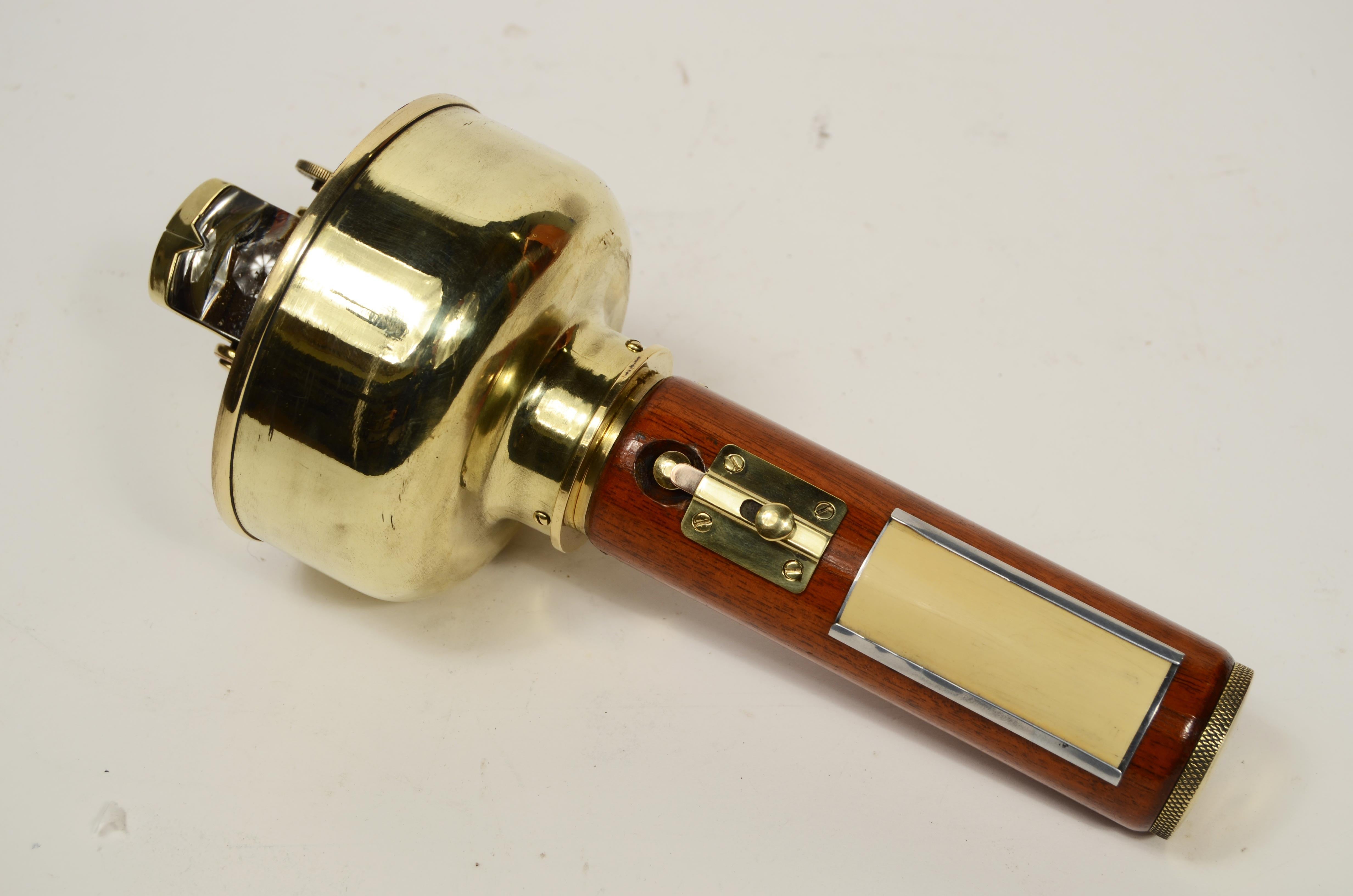 Bussola da rilevamento magnetico a mano firmata Henry Browne & Son Ltd  Sestrel in vendita 8