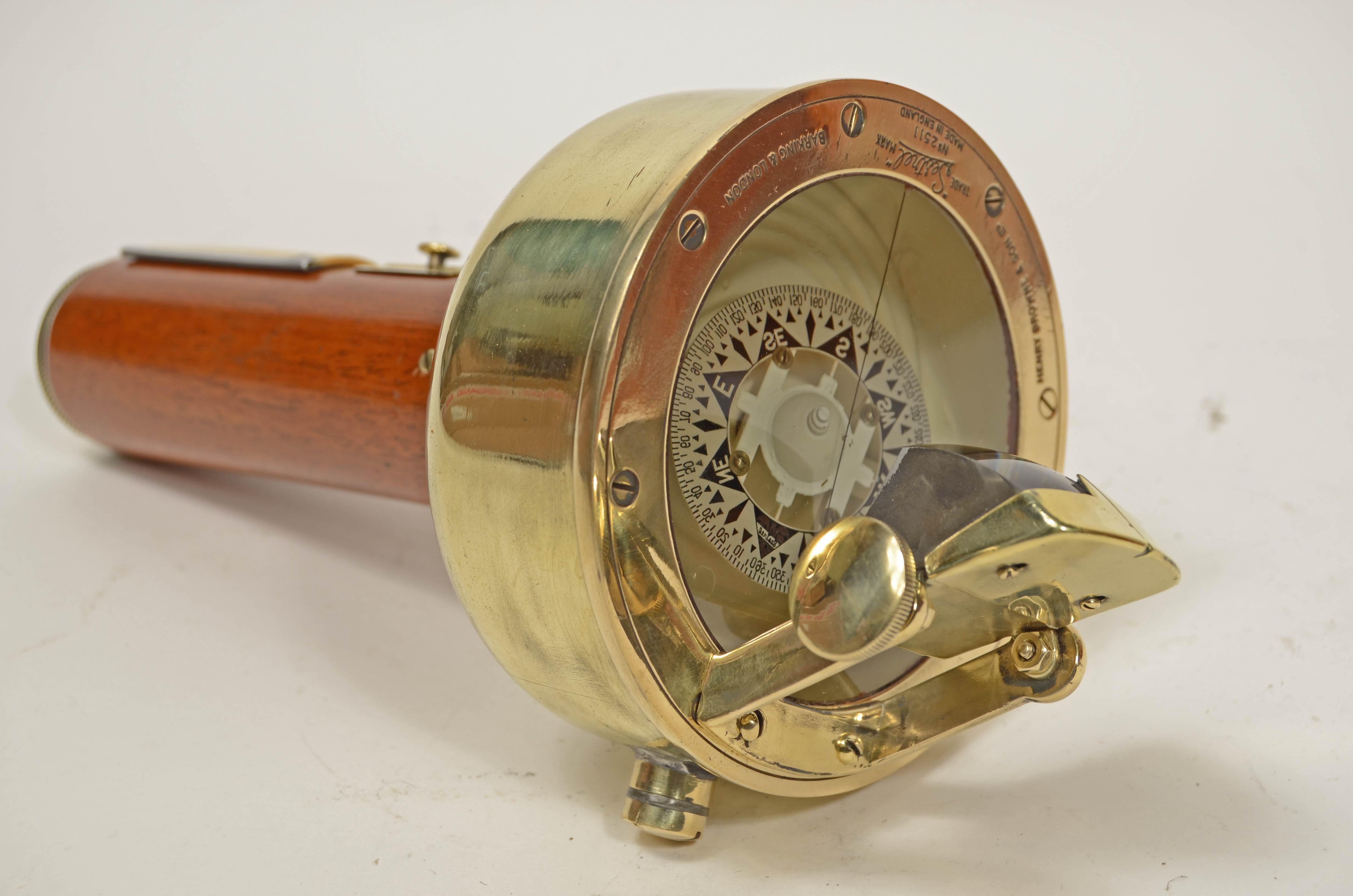 Bussola da rilevamento magnetico a mano firmata Henry Browne & Son Ltd  Sestrel in vendita 11