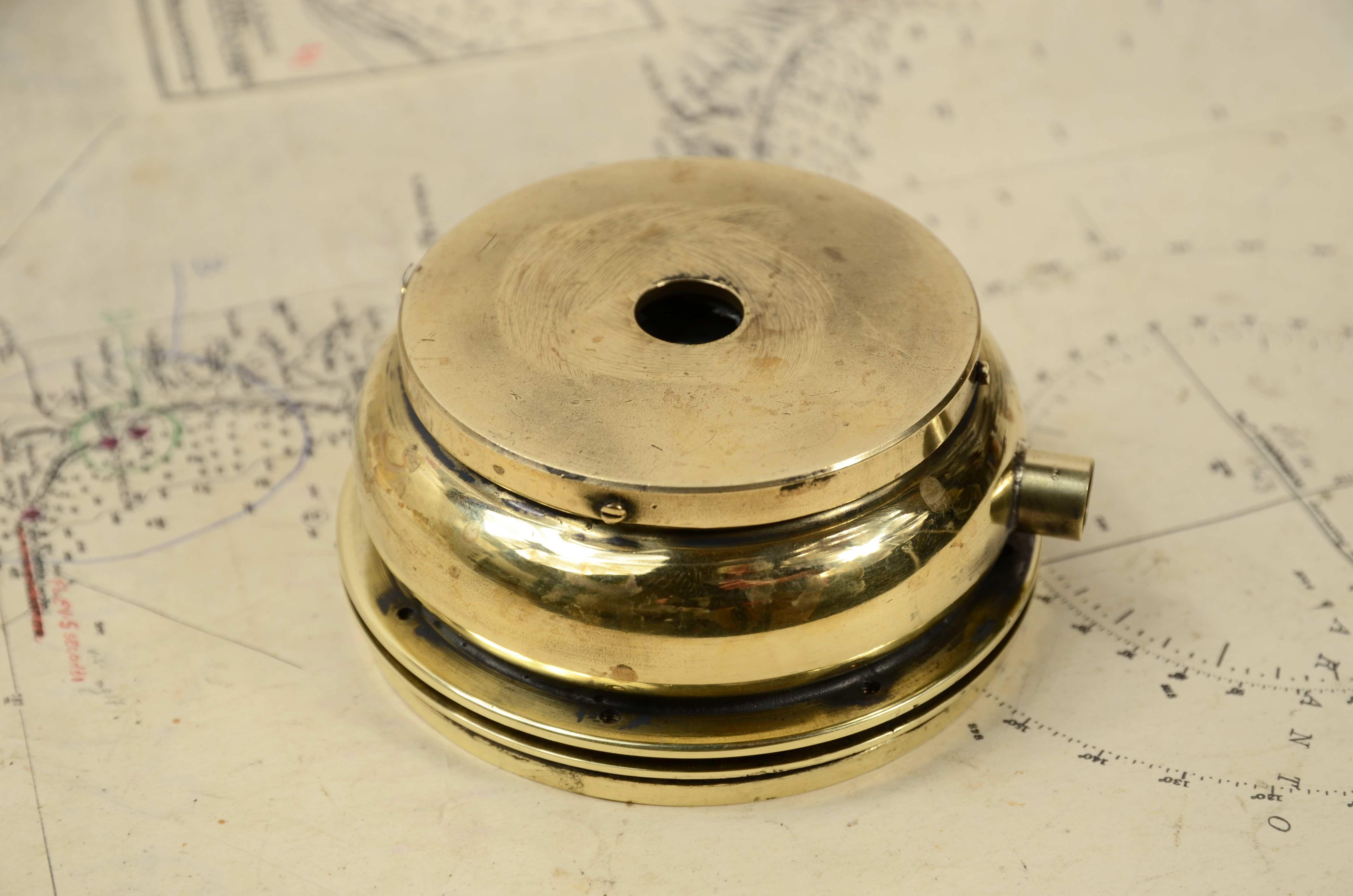 Bussola da rilevamento magnetico Medium Landing Compass N 1738 Inghilterra 1940s For Sale 4