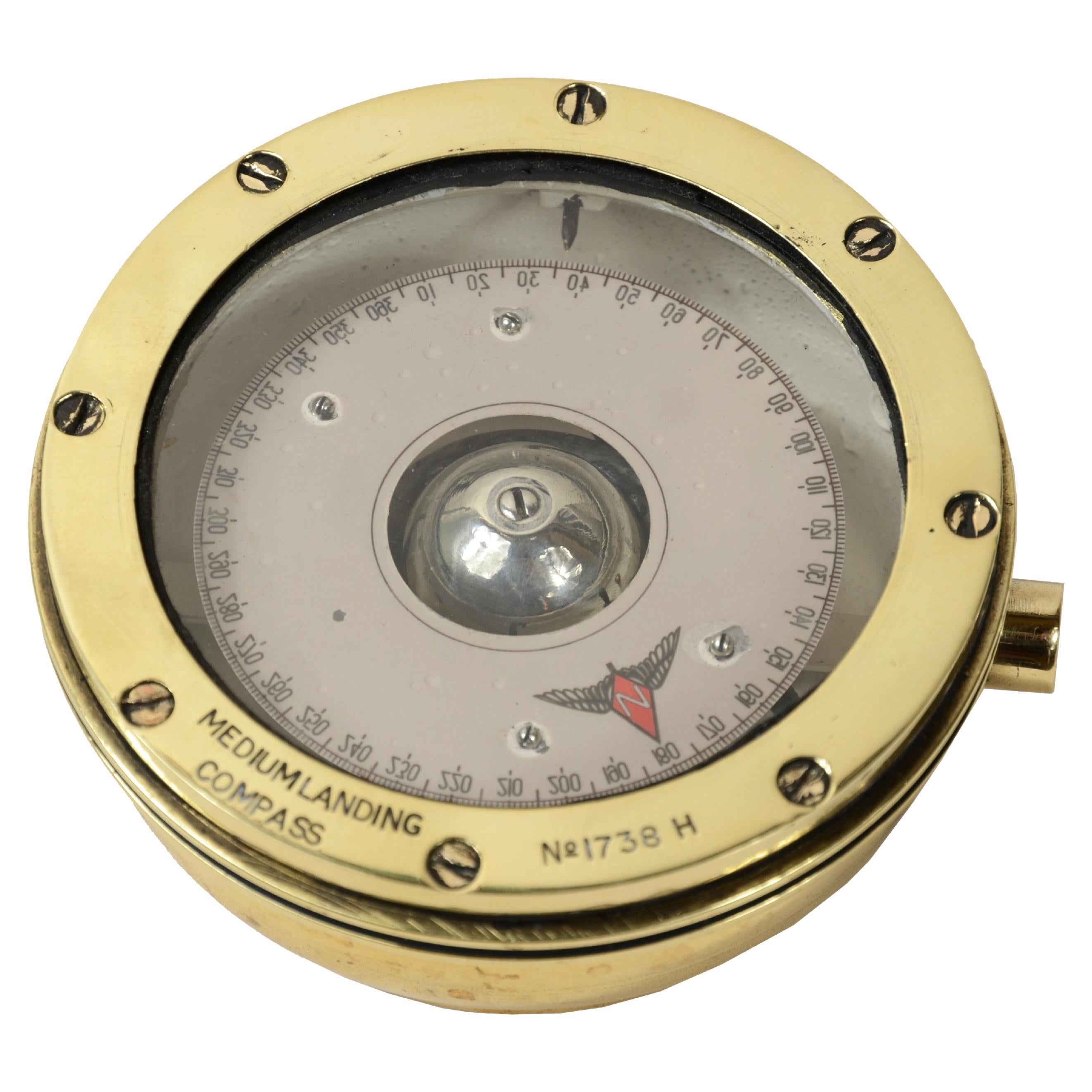 Bussola da rilevamento magnetico Medium Landing Compass N 1738 Inghilterra 1940s For Sale
