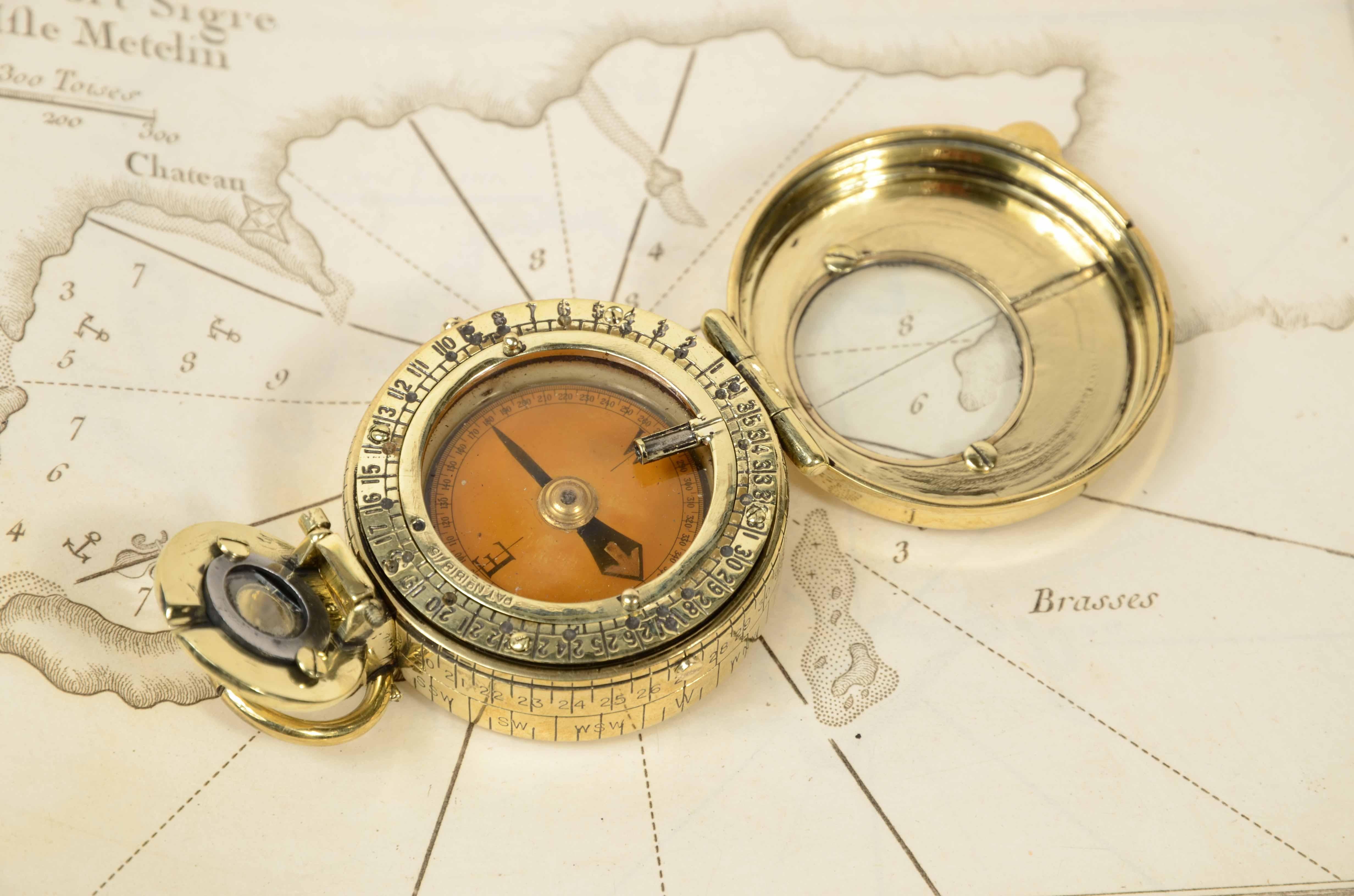 Early 20th Century Sinclair Haymarket London Signature Liquid Sensing Pocket Compass