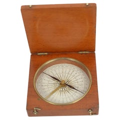 Boussole de voyage magnétique en chêne et laiton milieu du 19e siècle