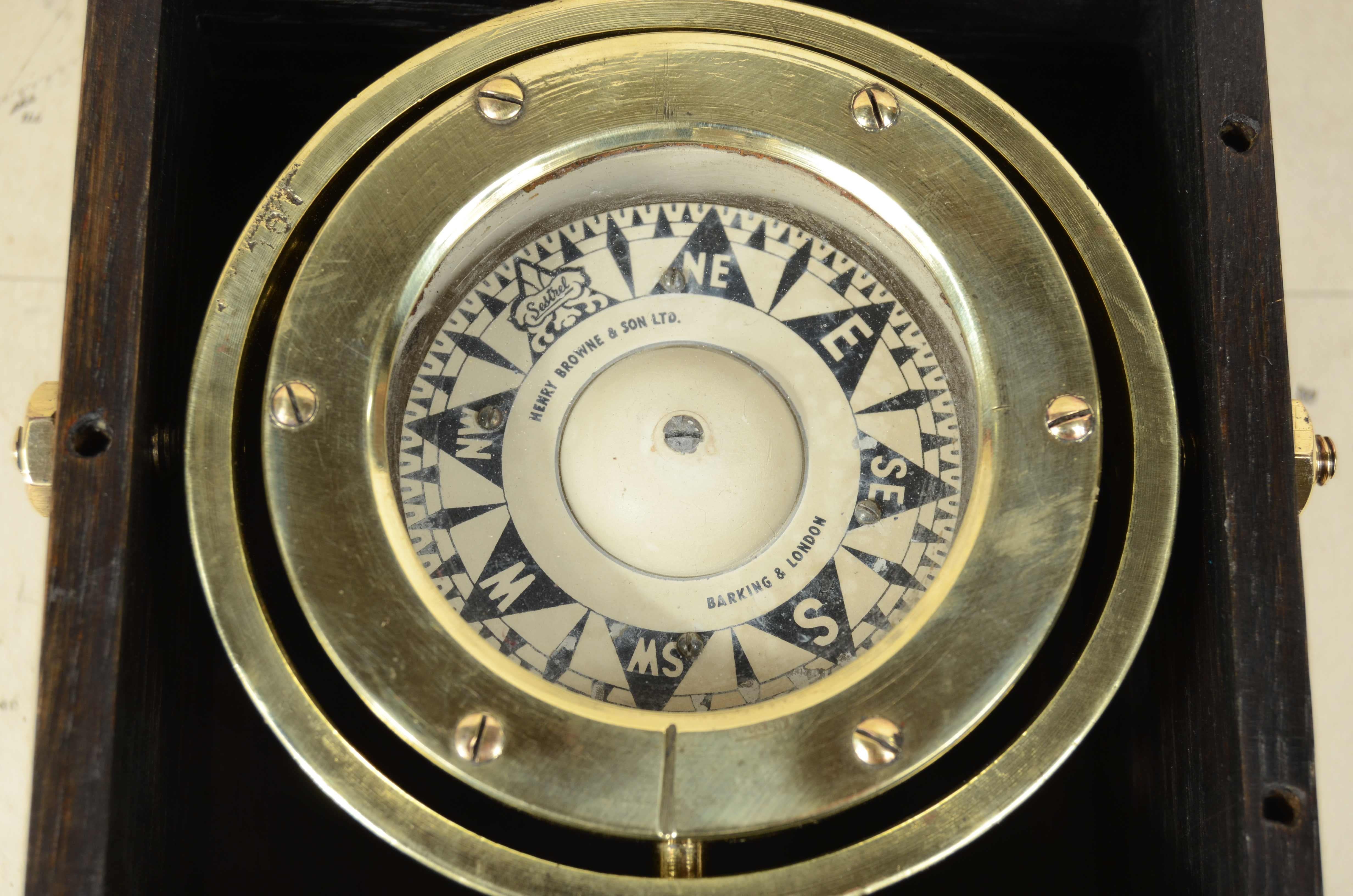 Nautischer Magnetkompass, signiert Henry Browne & Son Ltd Barking & London 1880 (Late 19th Century) im Angebot