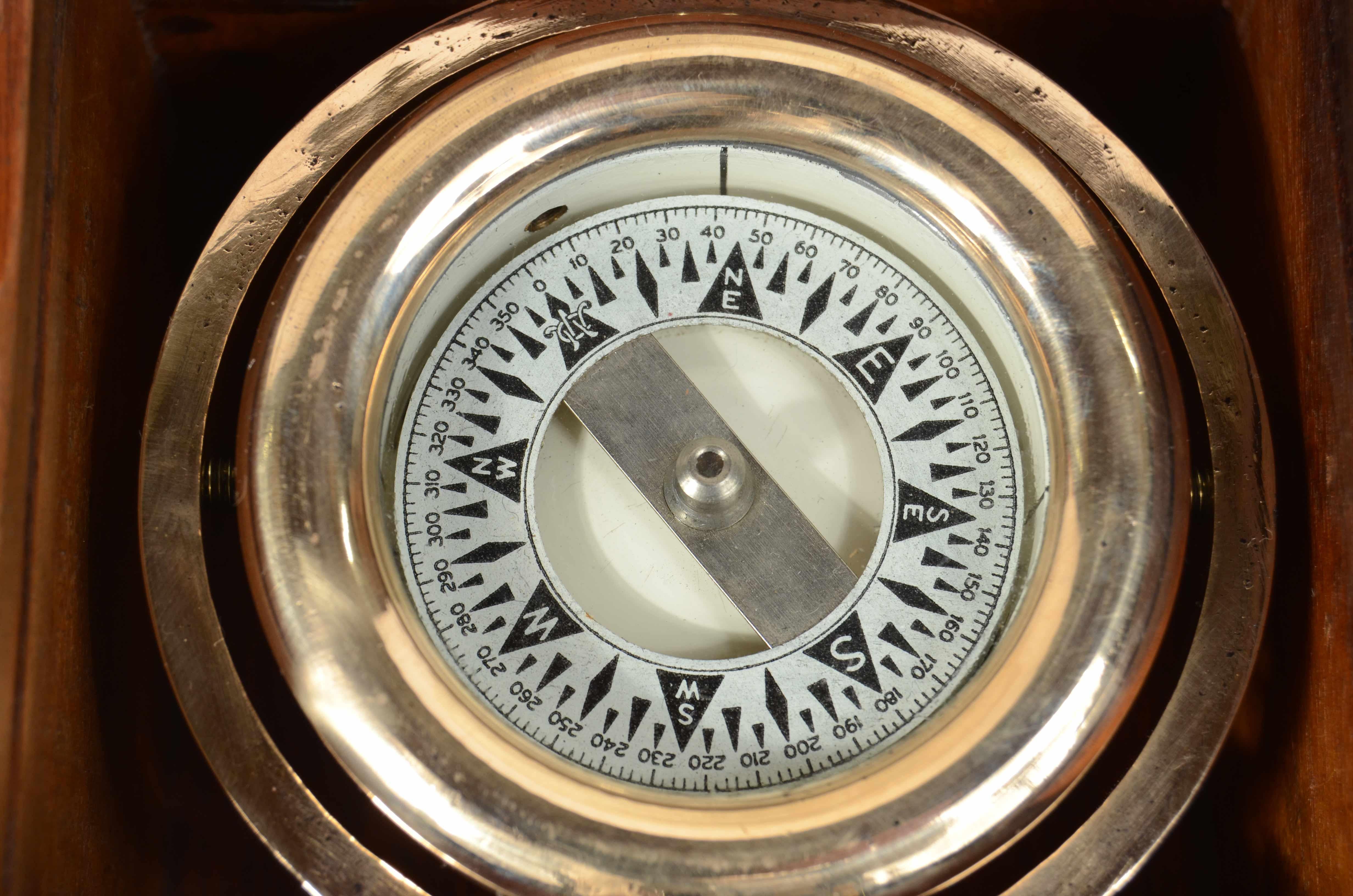 Nautischer Magnetkompass made in USA 1930er Jahre original Holzbox im Angebot 1