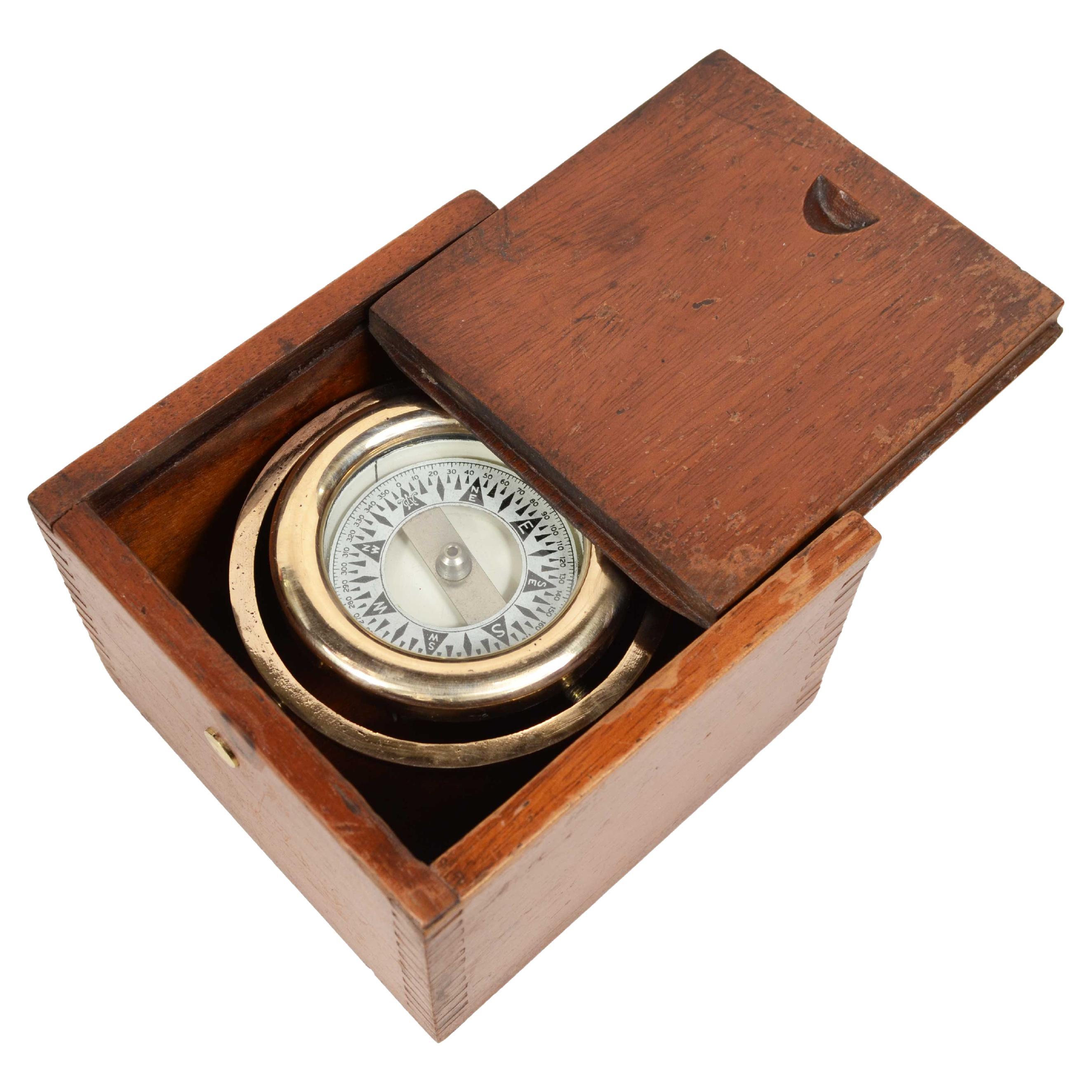 Nautical magnetic compass made USA 1930s original wooden box For Sale