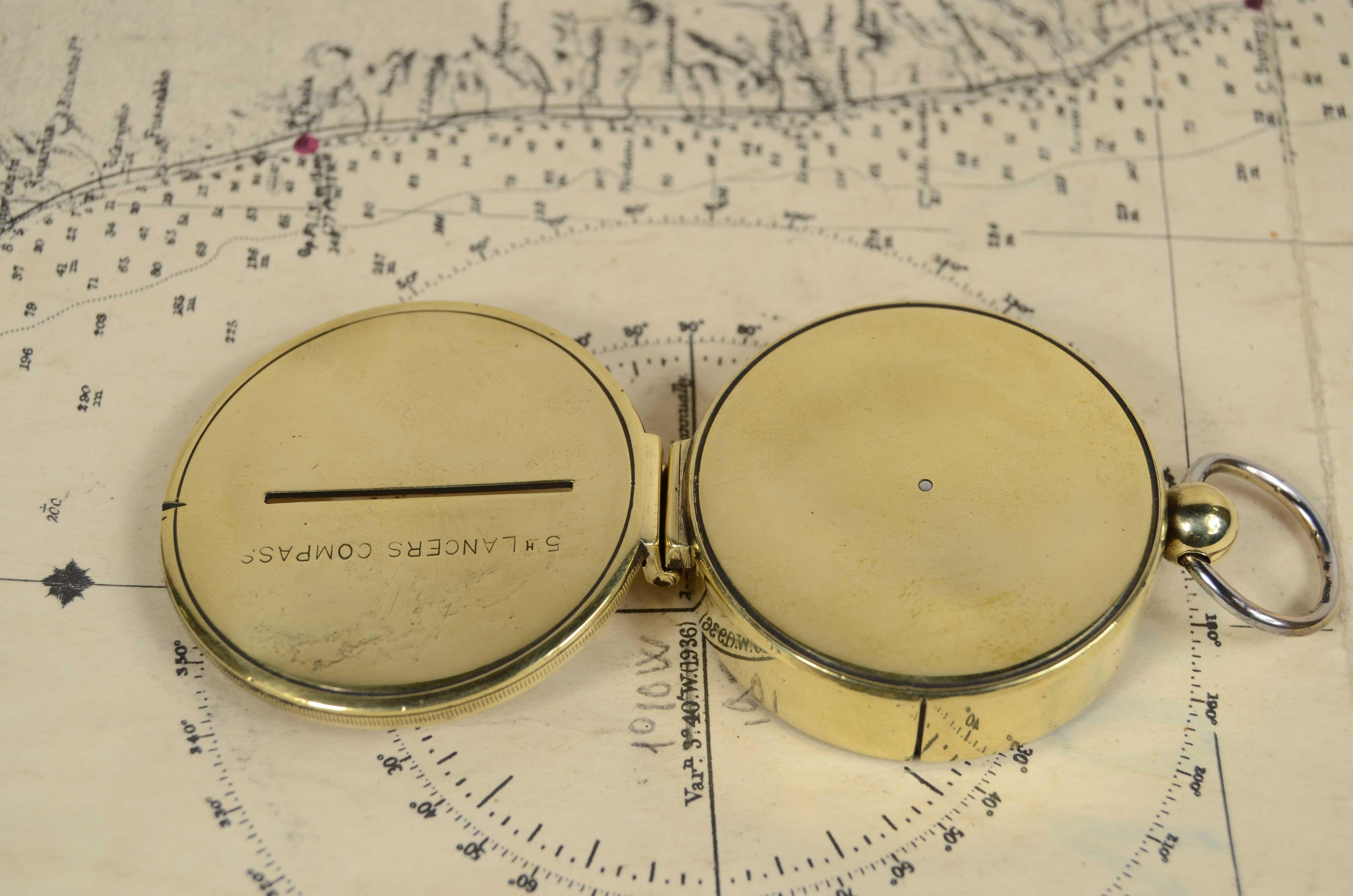 Brass Bussola nautica da tasca in ottone, firmata 5m LANCERS COMPASS. Inghilterra 1920 For Sale