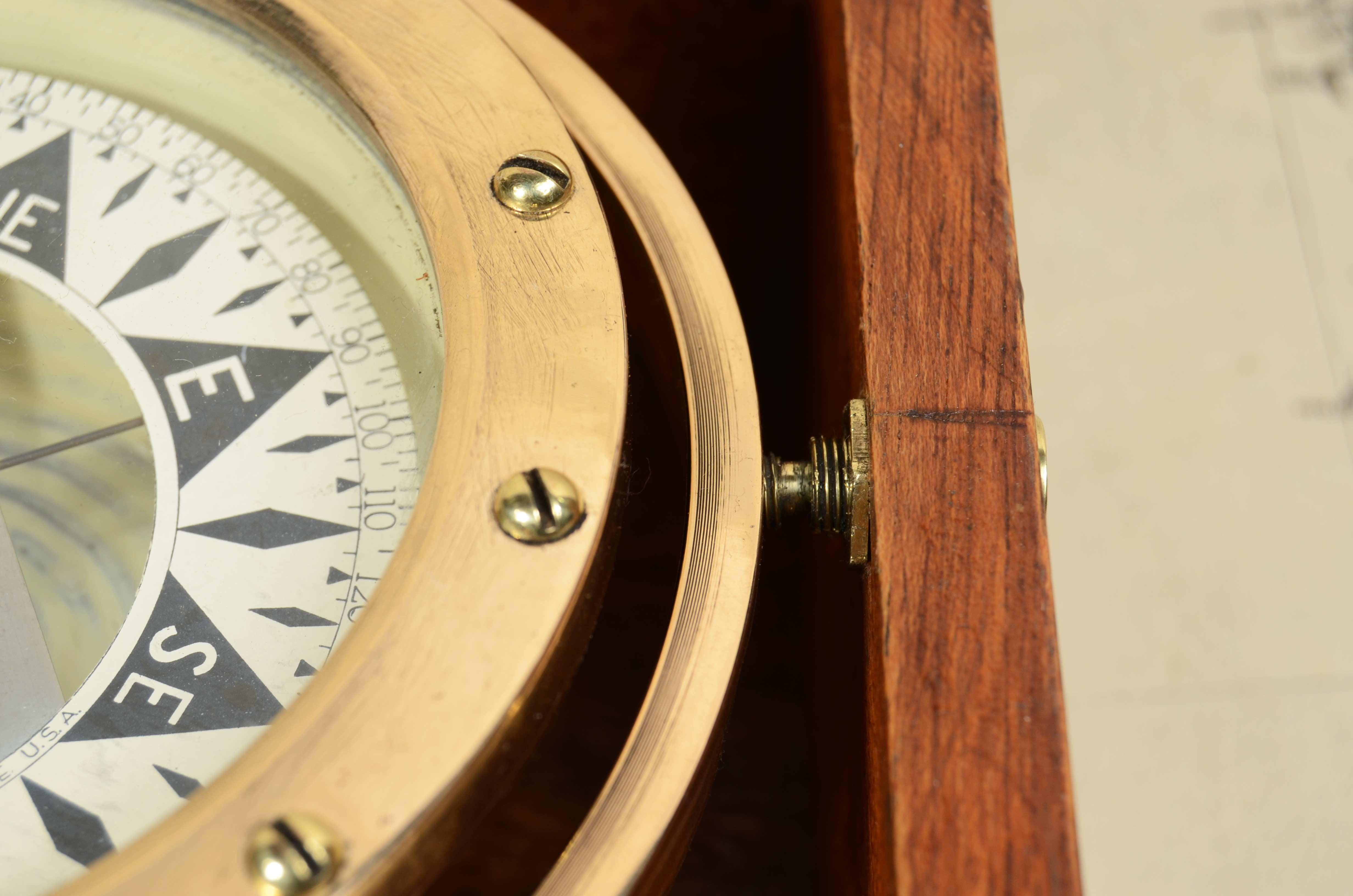 Nautischer Kompass aus Messing und Kupfer auf Kardangelenk signiert DIRIGO 1920 im Angebot 5