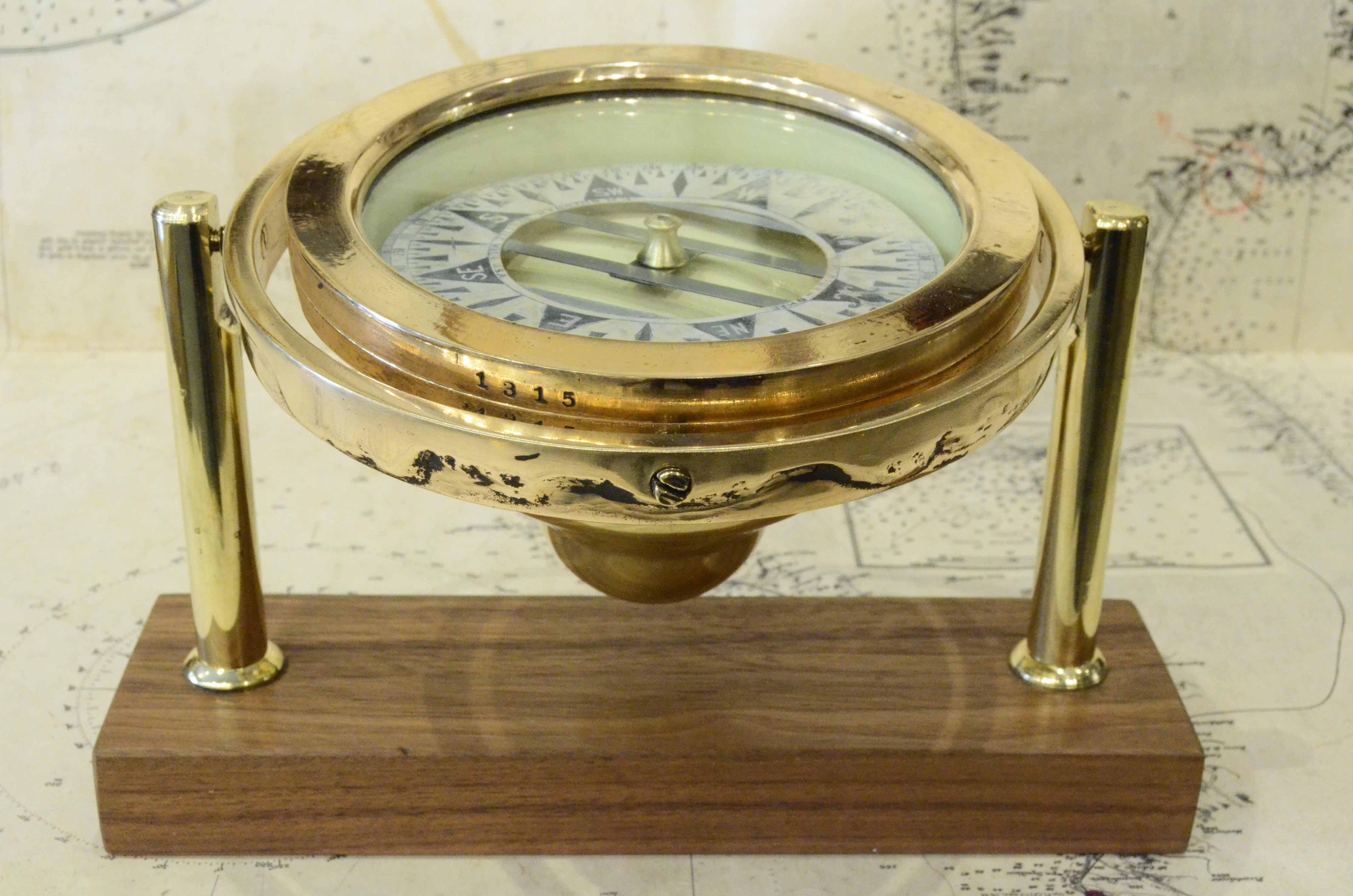 Nautischer Kompass aus Messing  unterzeichnet DIRIGO Eugen M. Sherman Seattle USA 1920 im Angebot 1