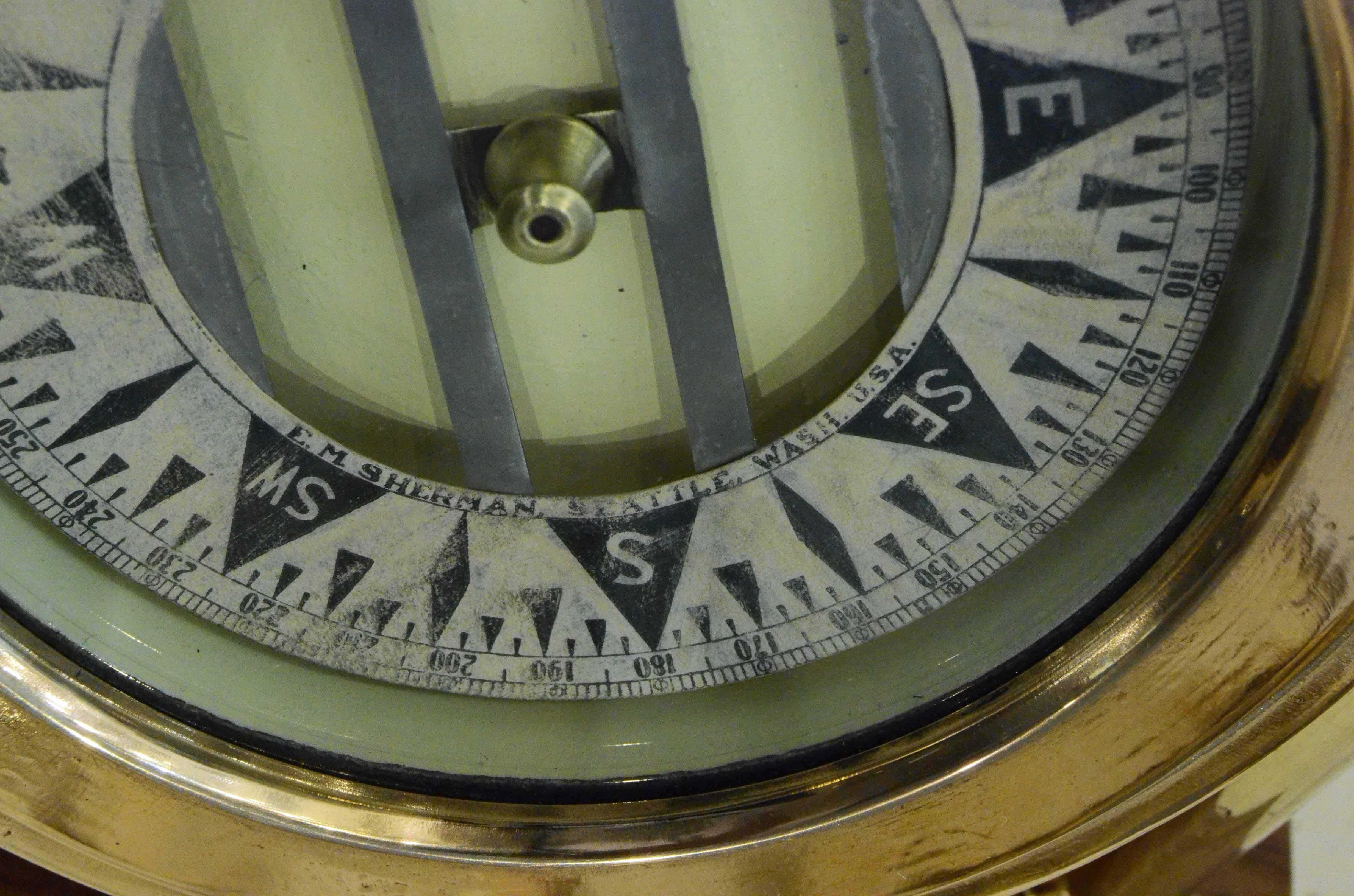 Nautischer Kompass aus Messing  unterzeichnet DIRIGO Eugen M. Sherman Seattle USA 1920 im Angebot 4