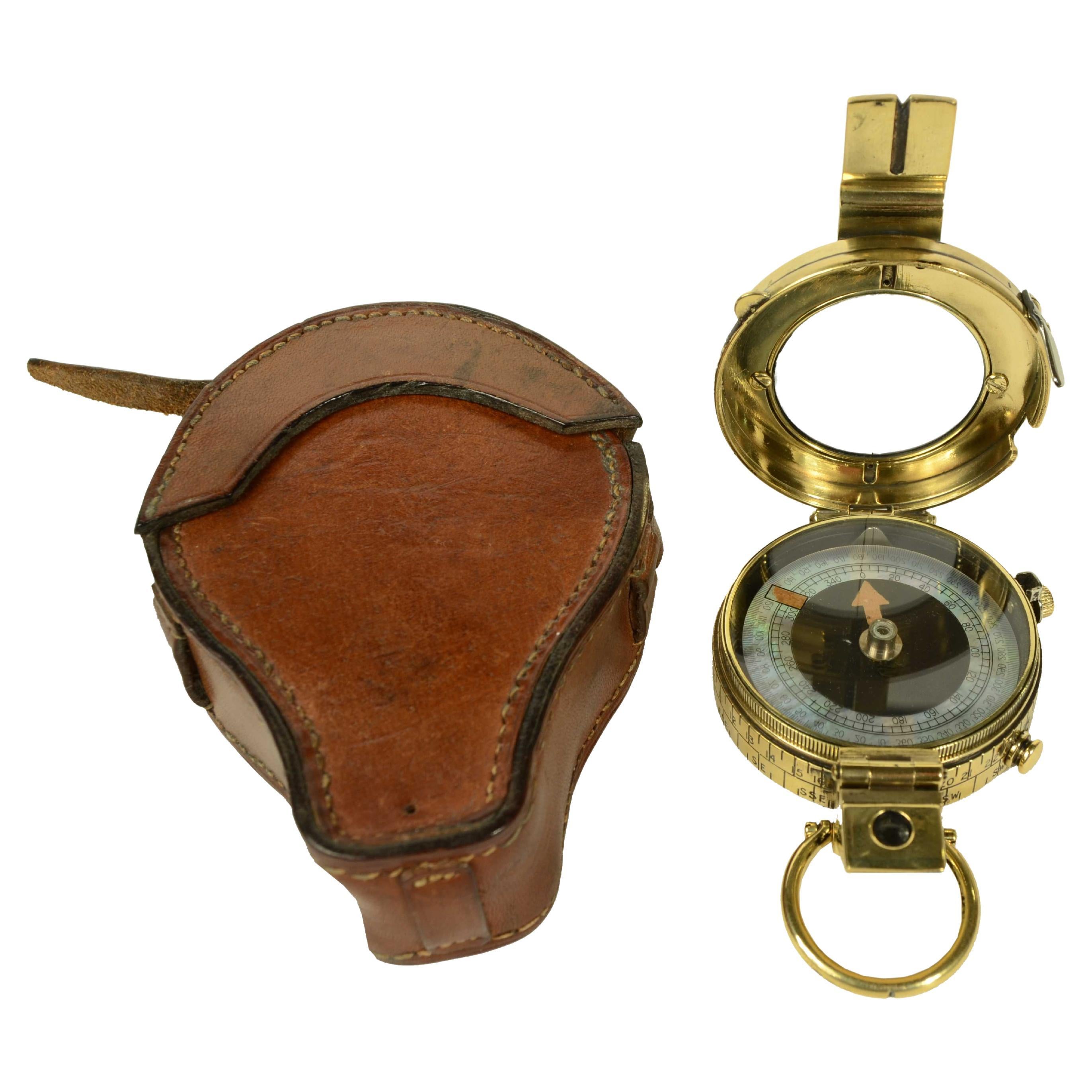 Bussola prismatica da rilevamento in ottone di J.M. Glauser London nel 1945