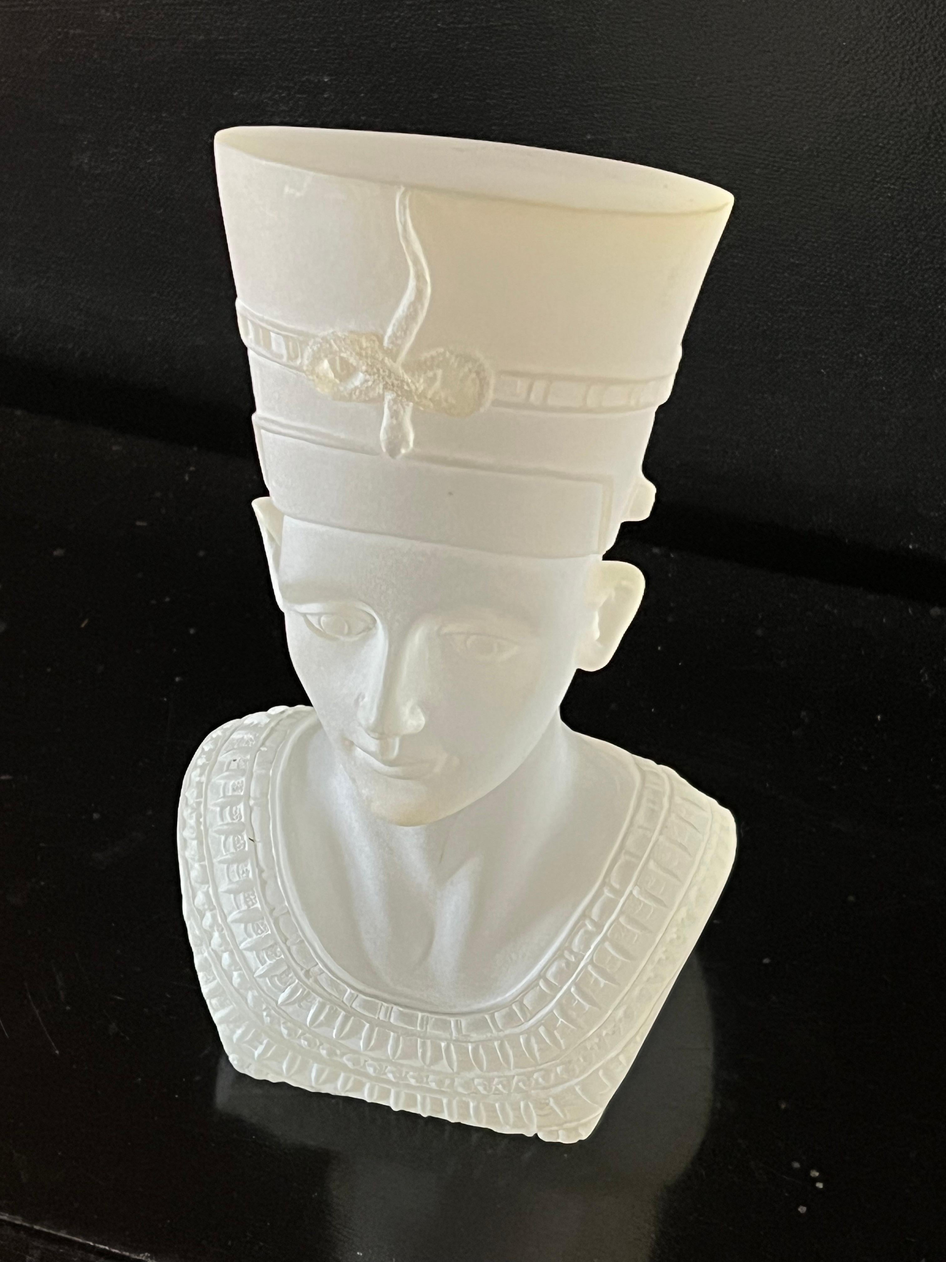 Bustkopf des Nefertiti im Angebot 7