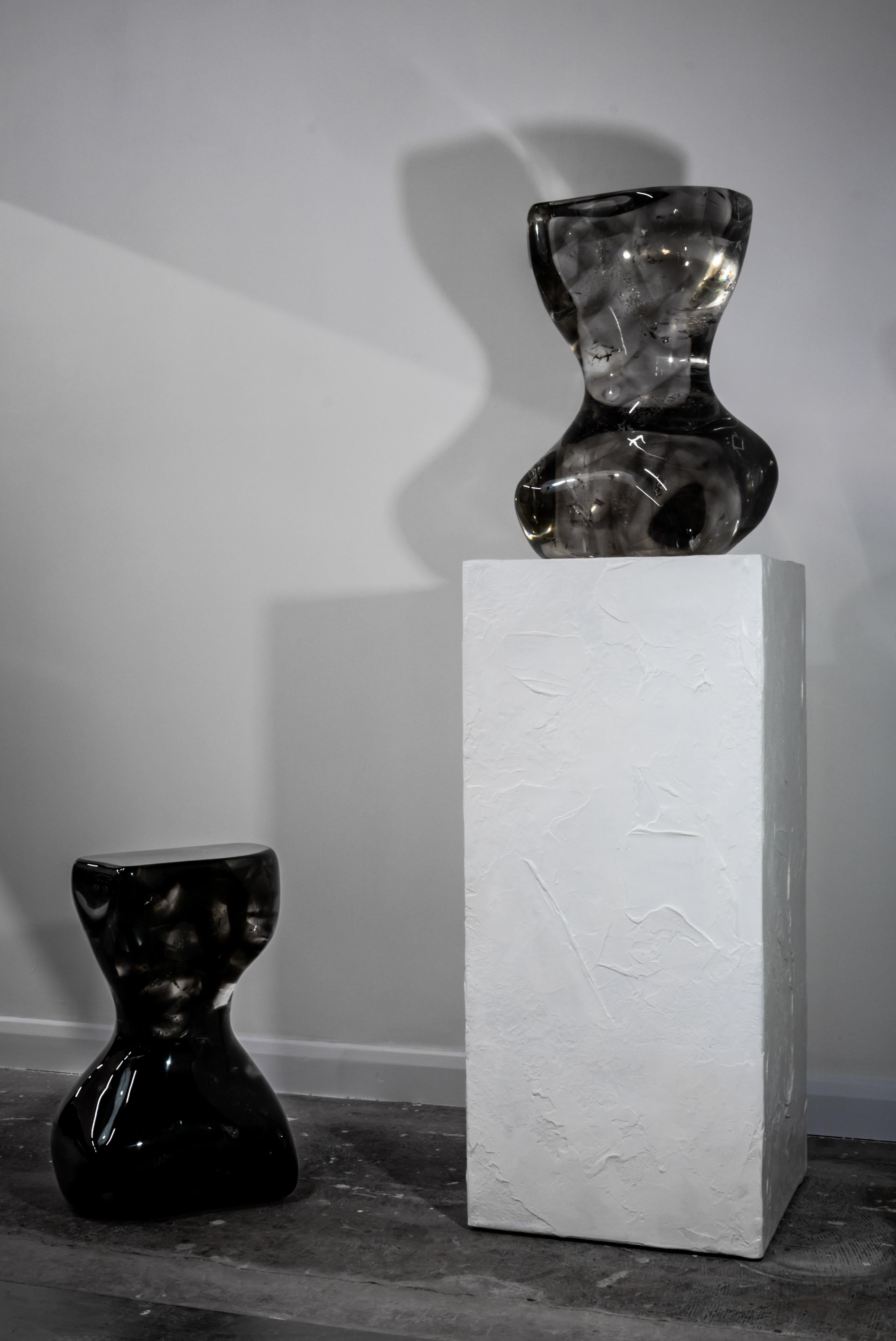 Anglais Table à cocktail Bust II par Three One Four Studio en vente