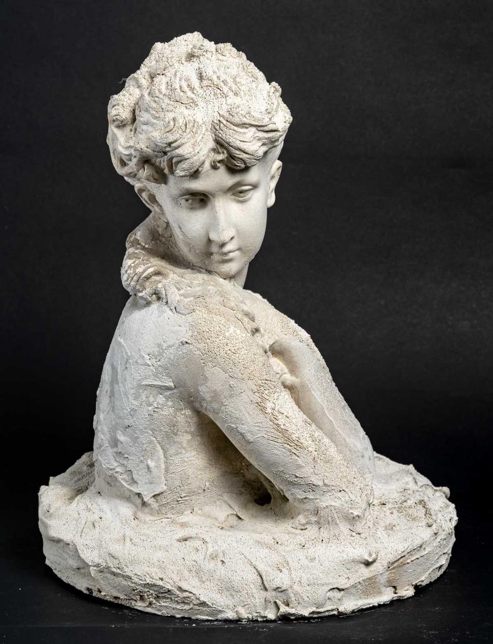 Bust of a Beautiful Woman, Mid-20th Century In Good Condition For Sale In Saint-Ouen, FR