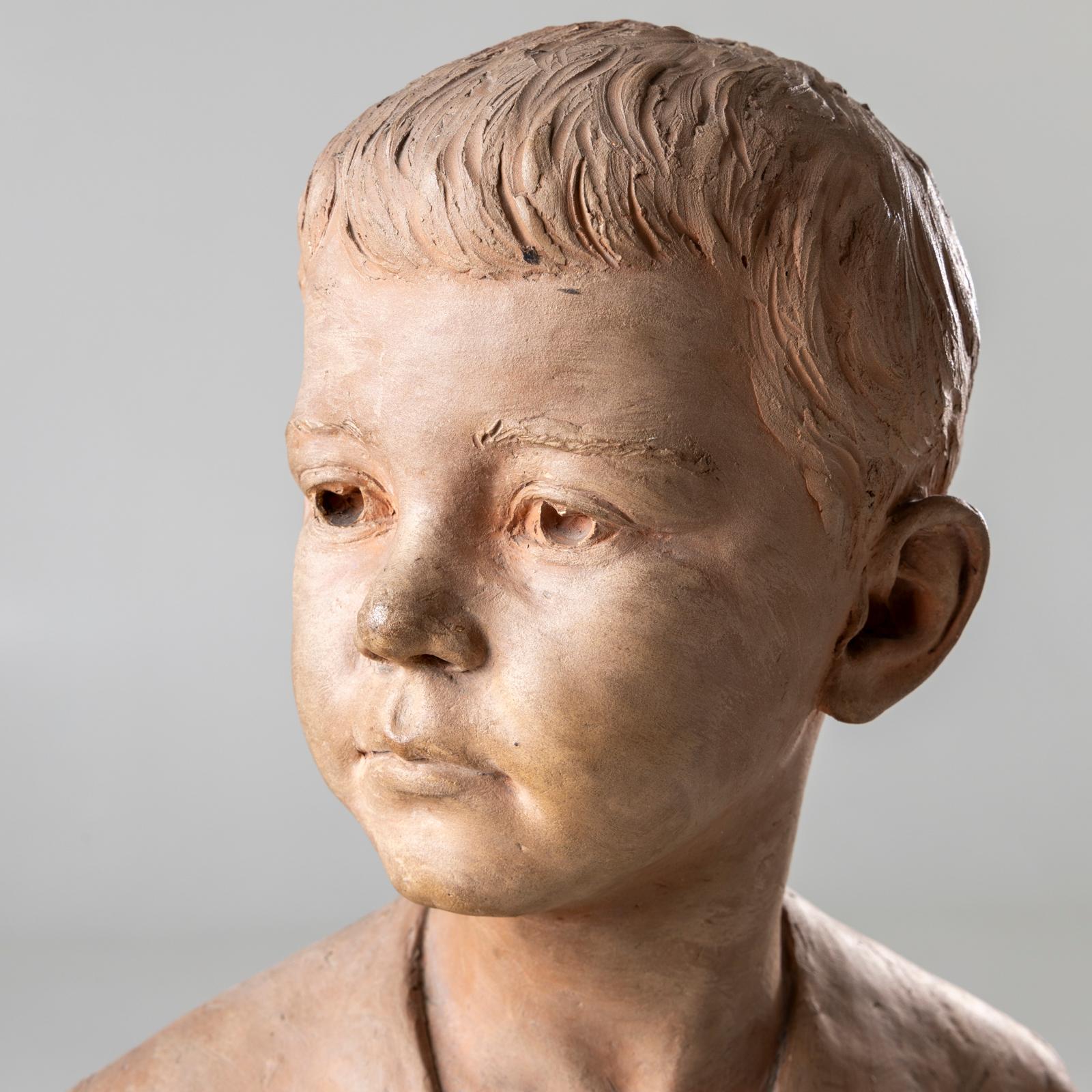 Busto di ragazzo in erracotta, firmato H. H. Becoré, Francia, seconda metà del XIX secolo. in vendita 1