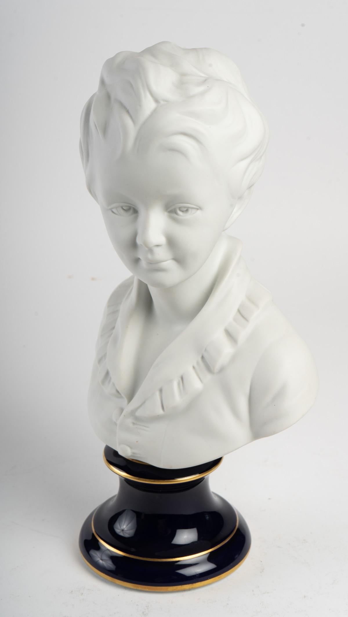 Bust of a child
Bust of a child by Alexandre Brongniart
Marked Porcelain C Tharaud Limoges France
Mid-20th century
Measure: Height approximate 41 cm.
