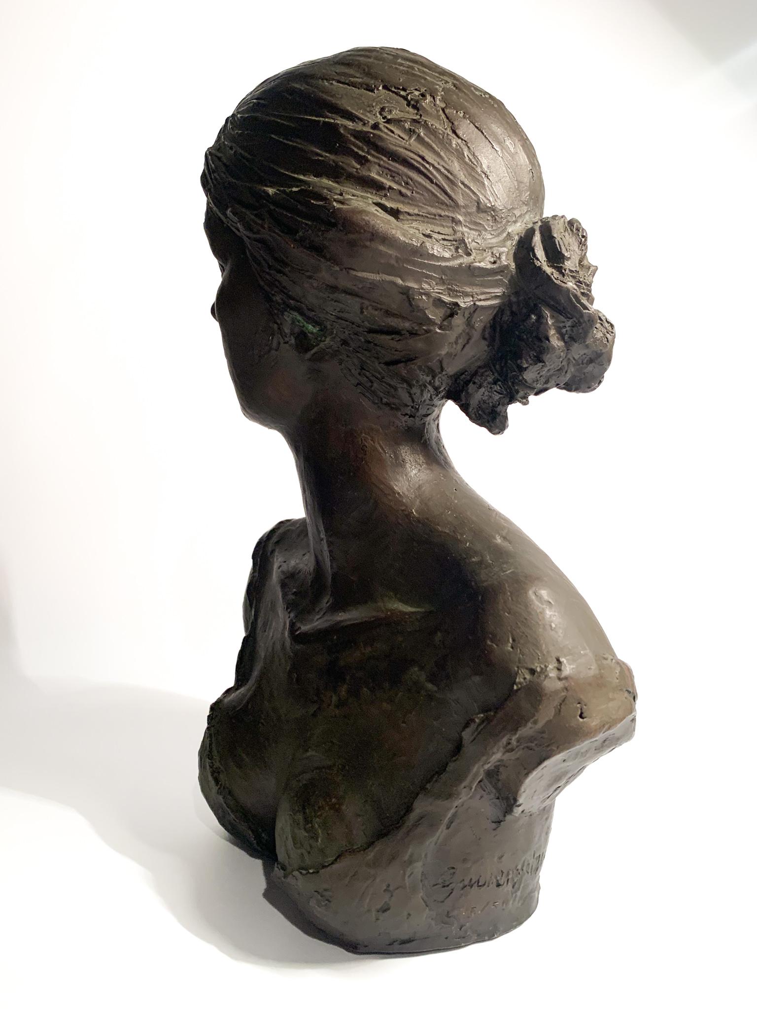Milieu du XXe siècle Buste d'une dame en bronze à la cire perdue Sculpture de Giuseppe Motti, années 1950 en vente