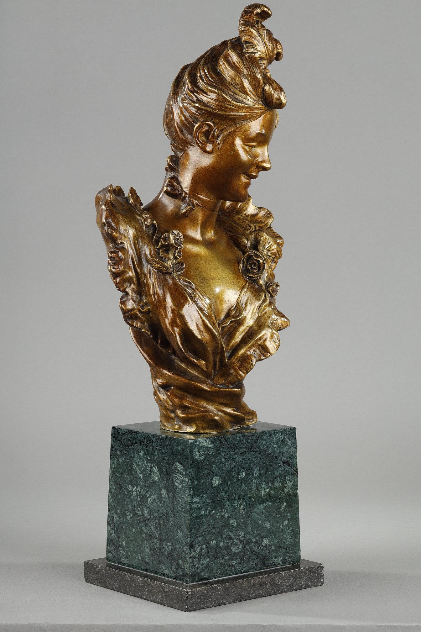 French Bust of a young woman from the Belle-époque, by Victor Léopold Bruyneel For Sale